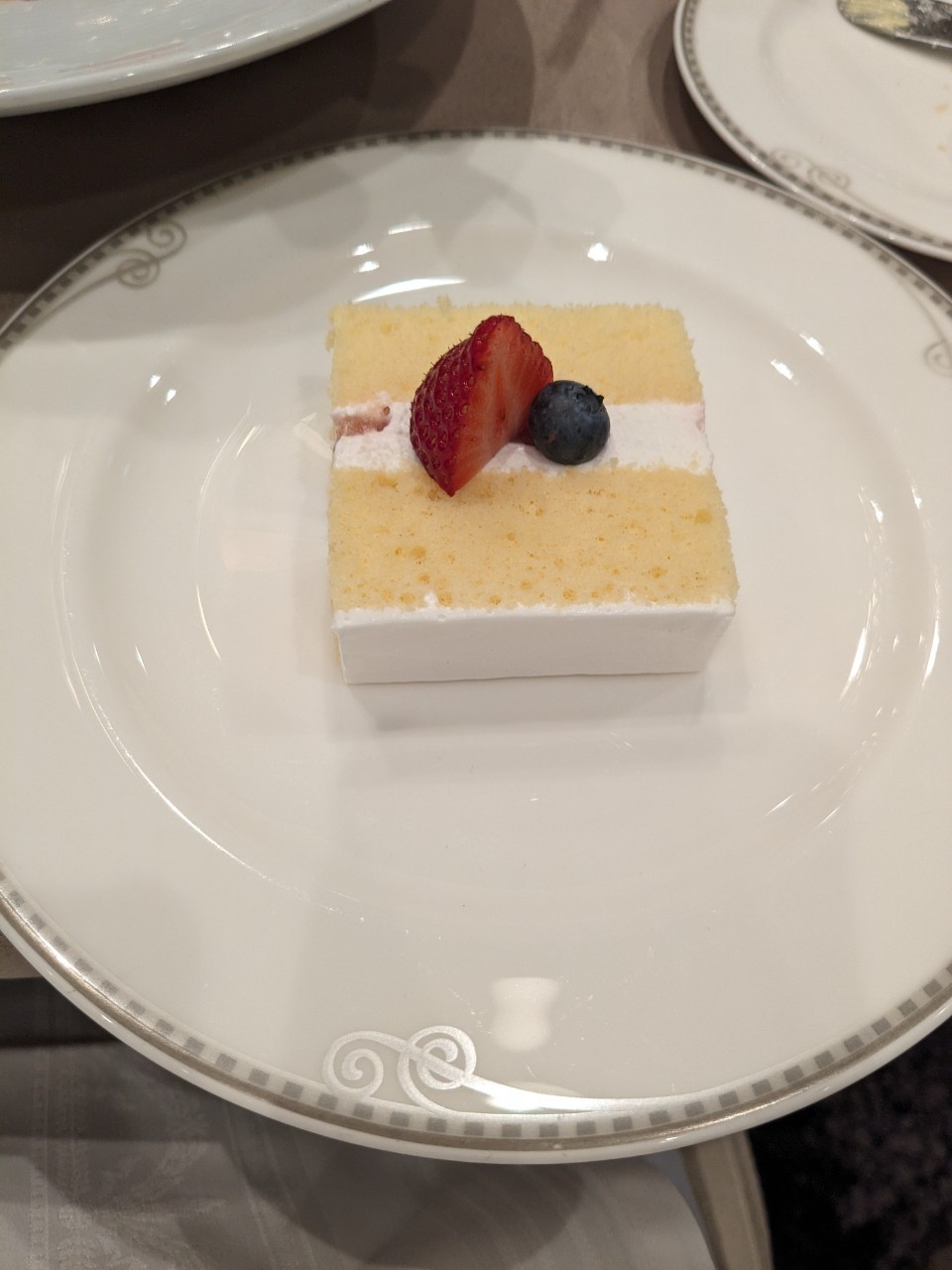 ザ ストリングス表参道