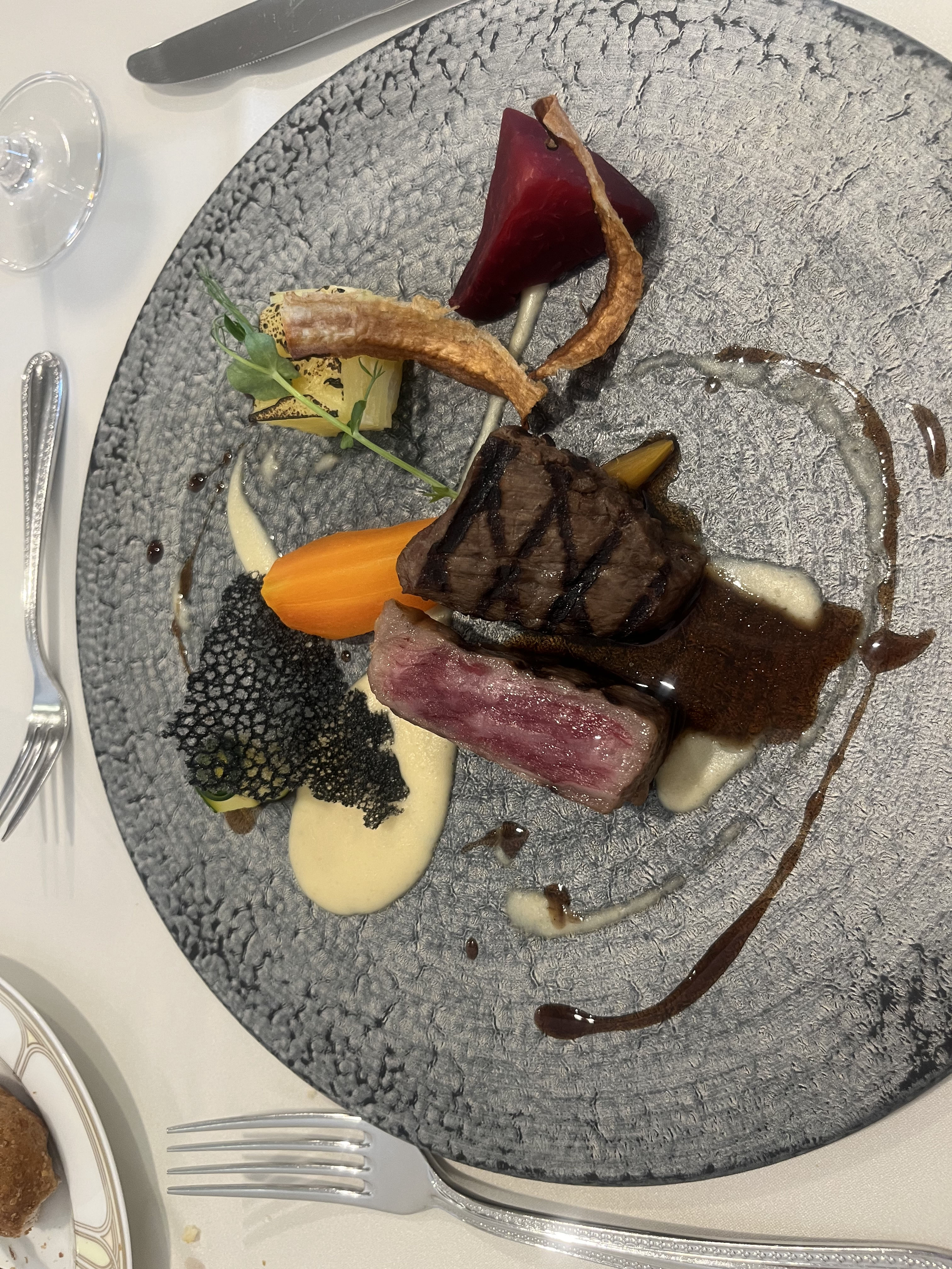 18 (アンウィット) Produced by Casa d' Angela