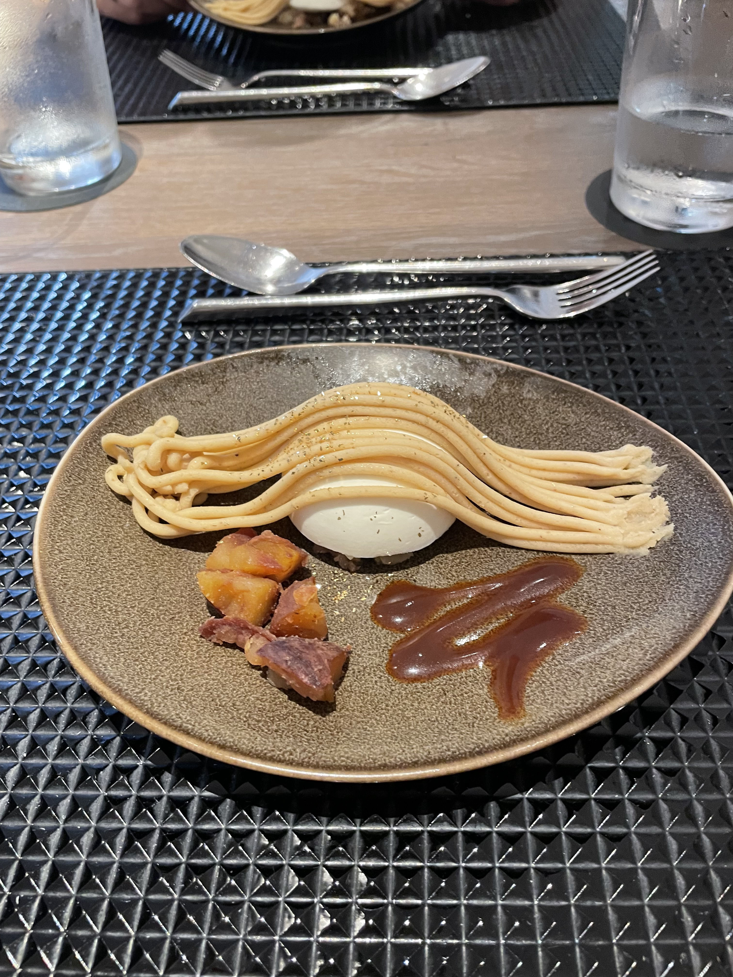 ザ ストリングス表参道