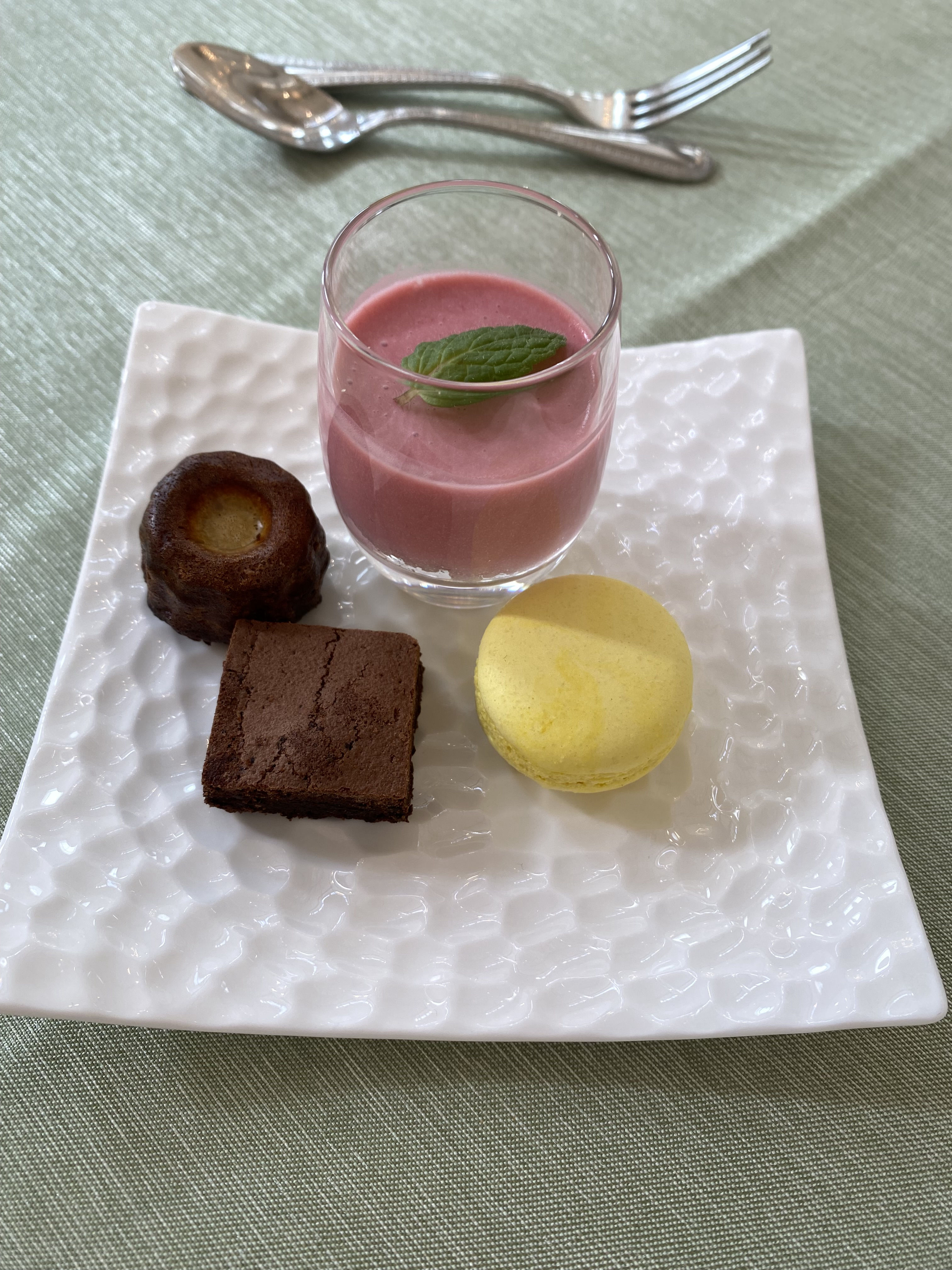 18 (アンウィット) Produced by Casa d' Angela