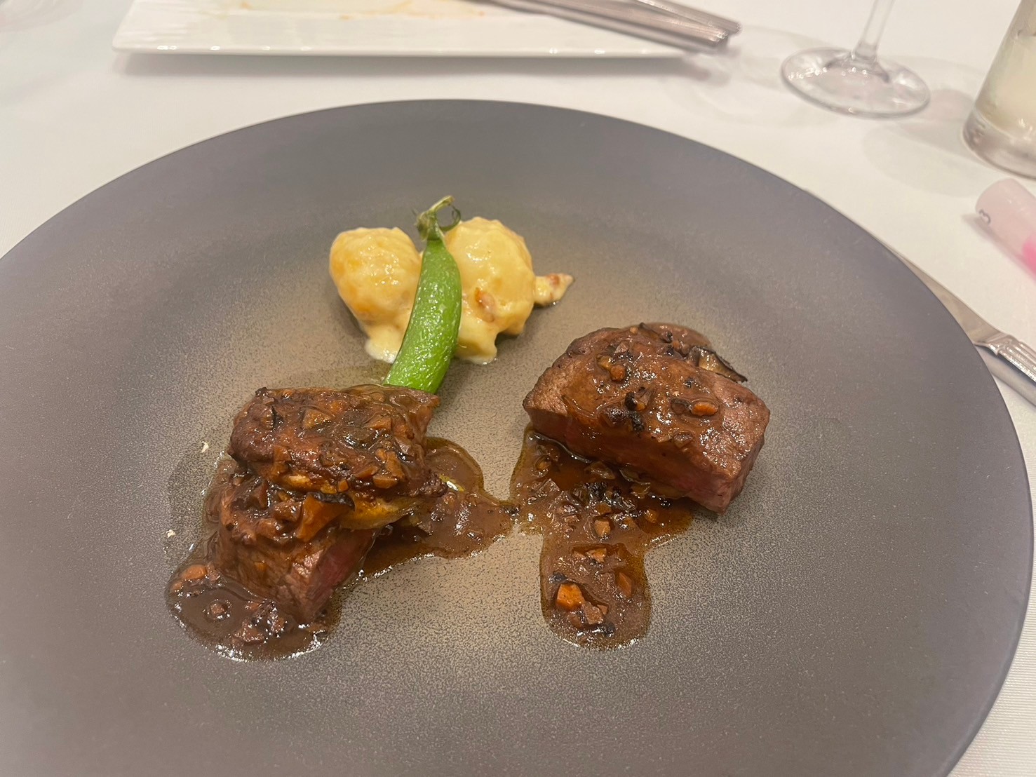 アンフェリシオン