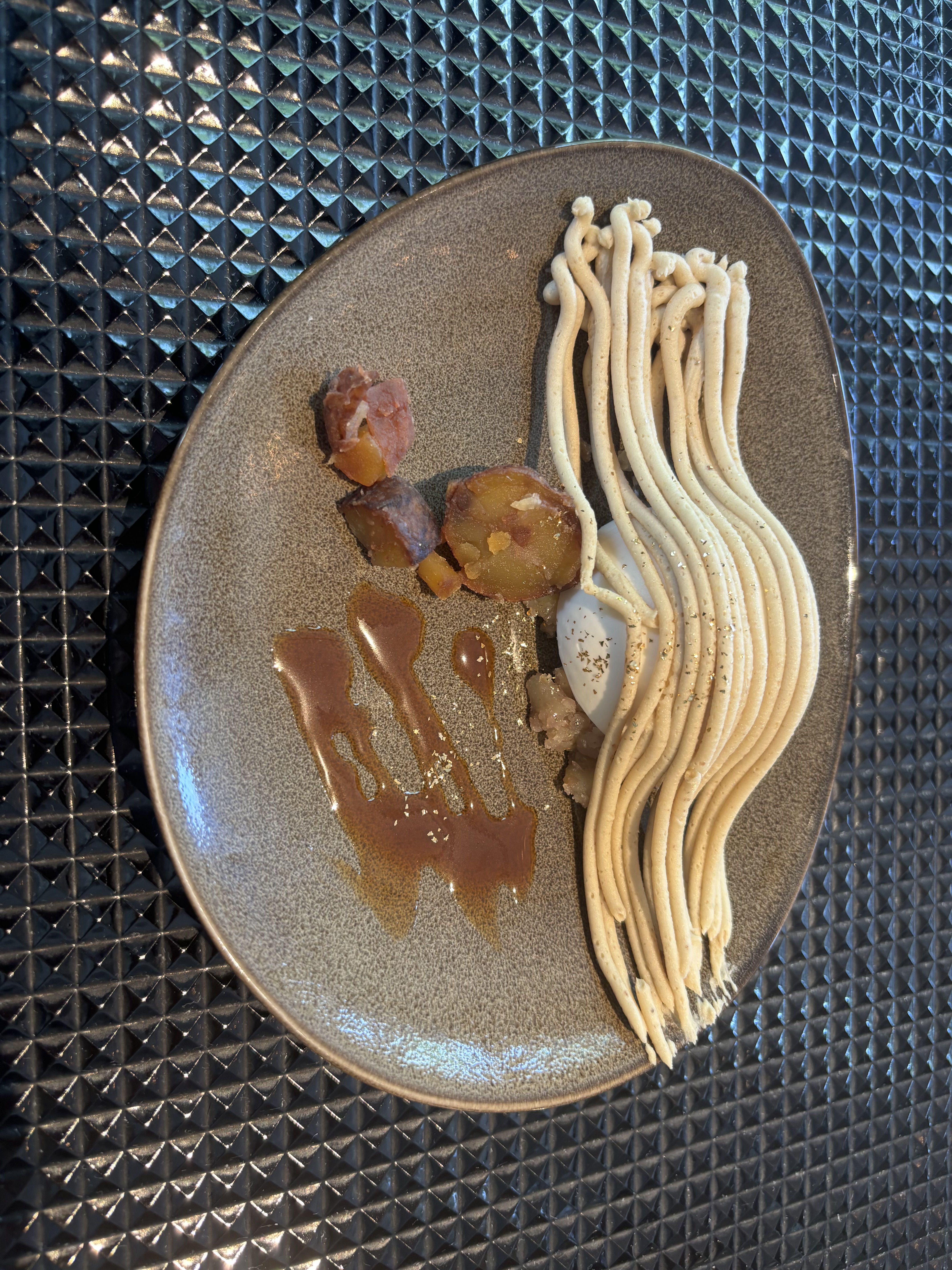 ザ ストリングス表参道