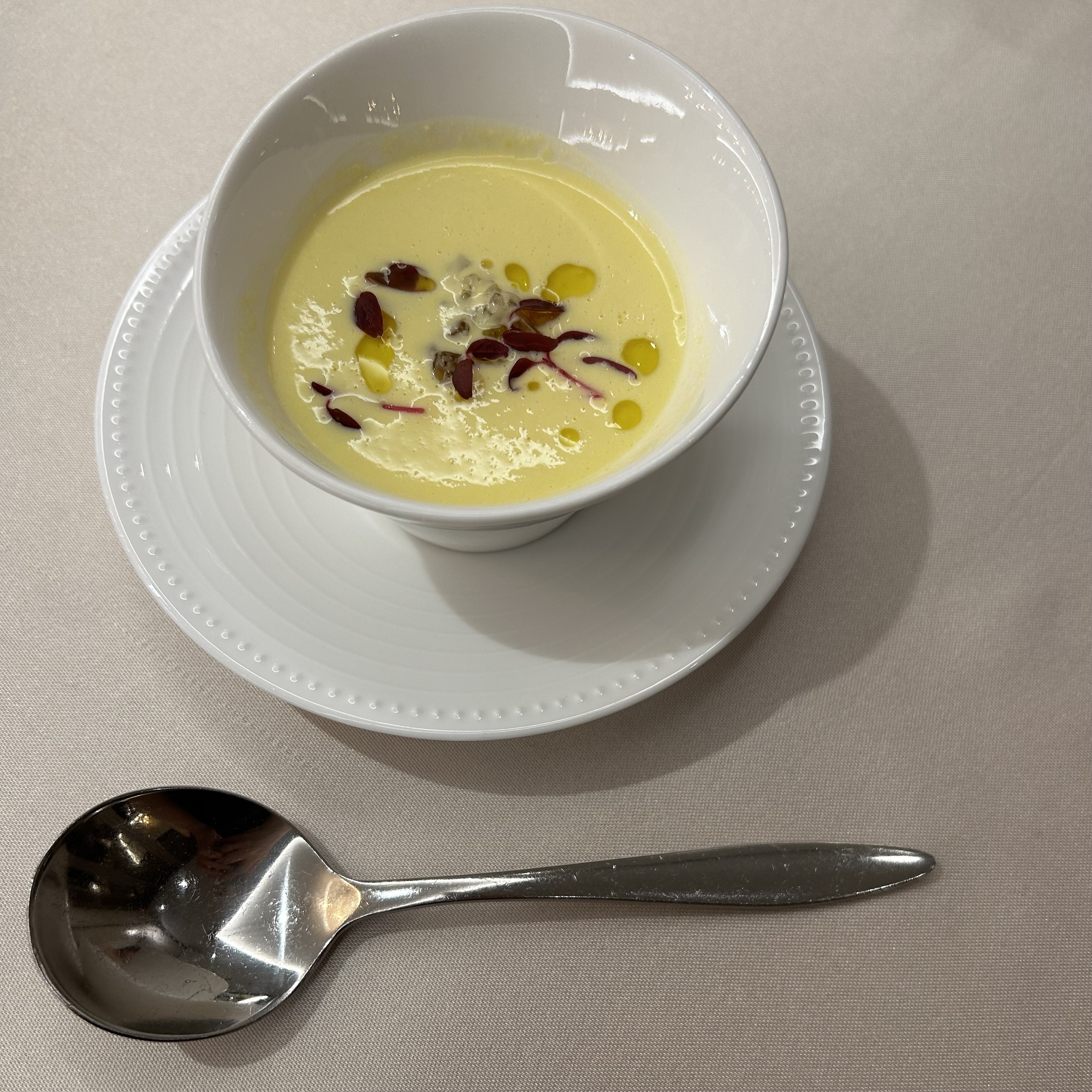 FORTUNE IN THE TERRACE