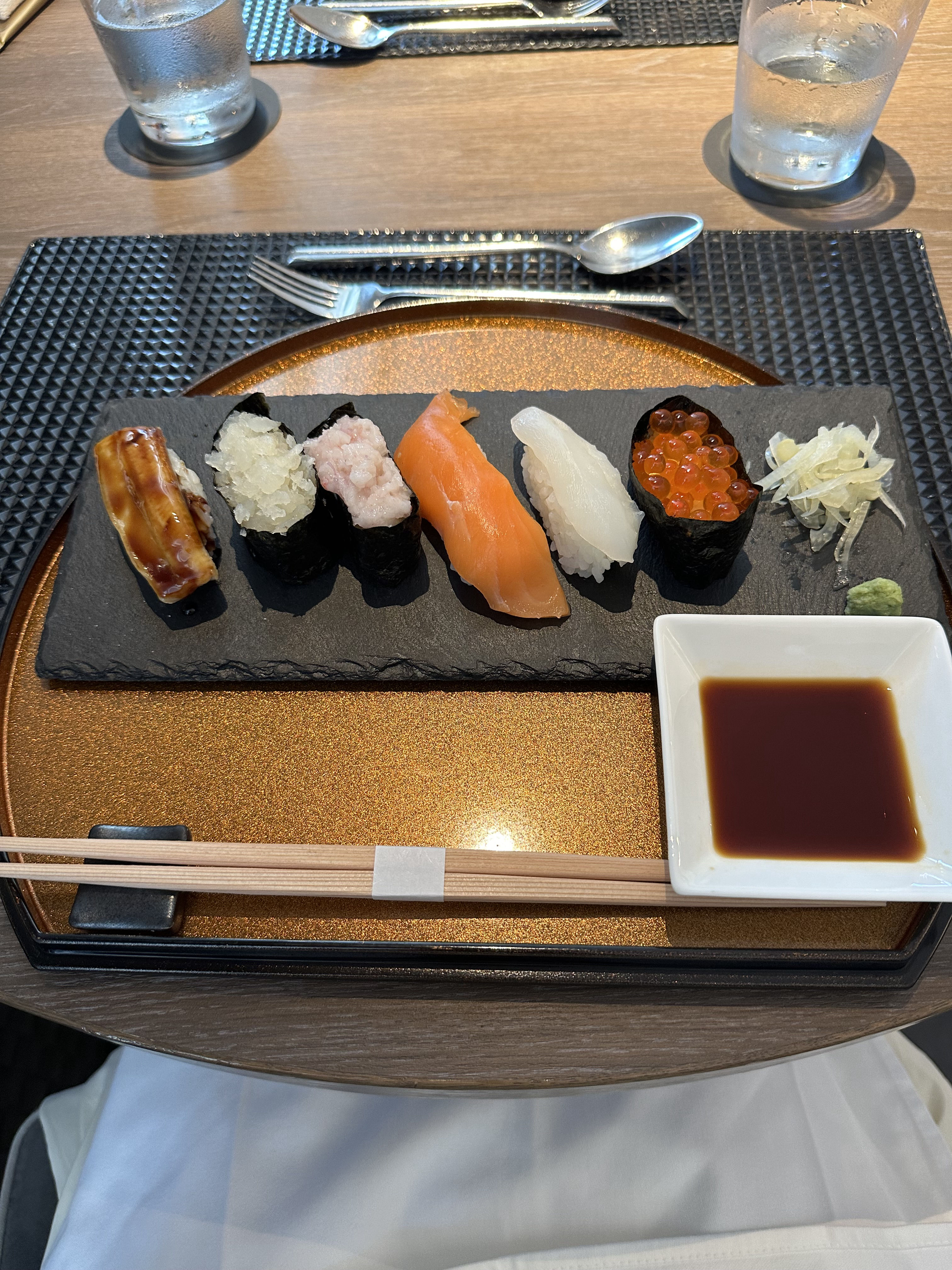 ザ ストリングス表参道