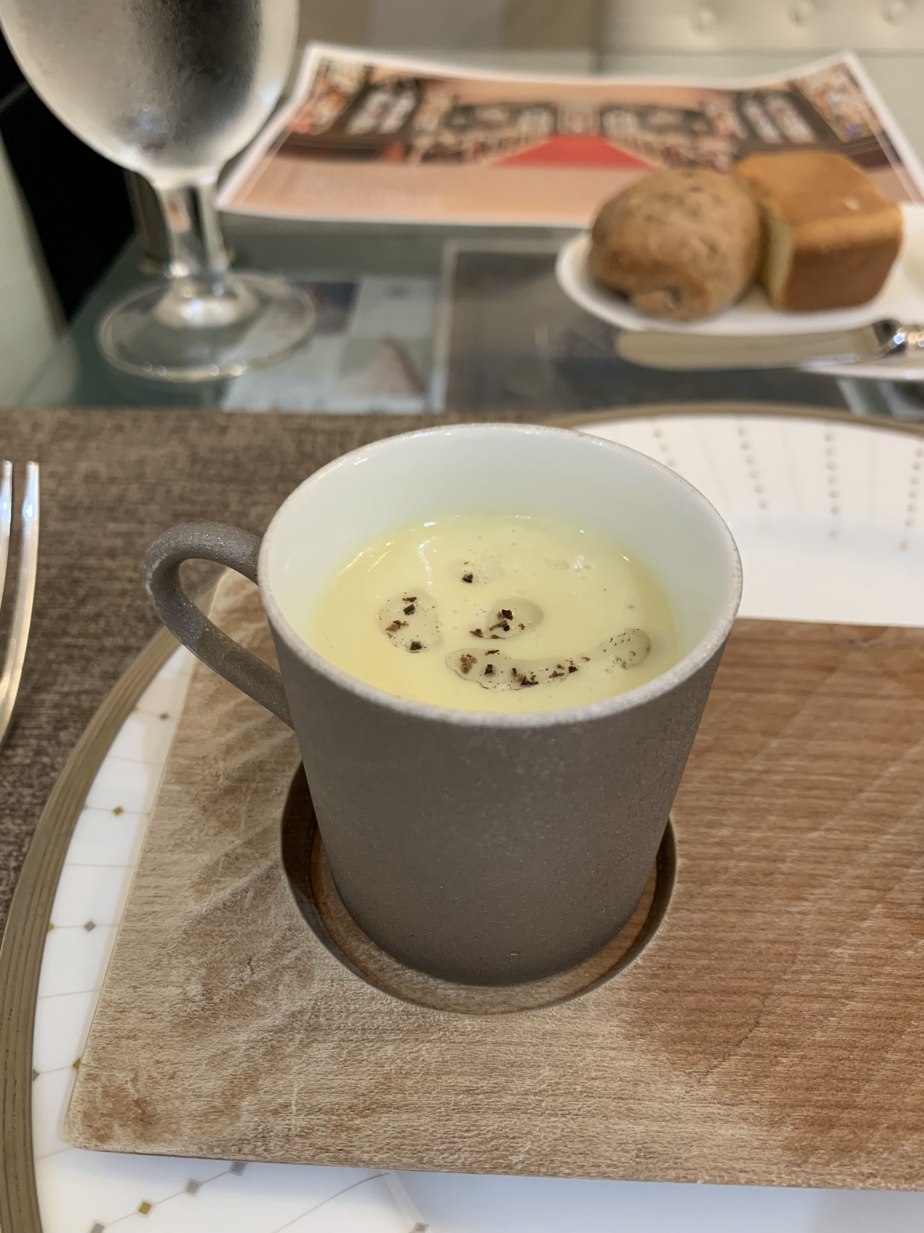 セント・ラファエロチャペル御堂筋