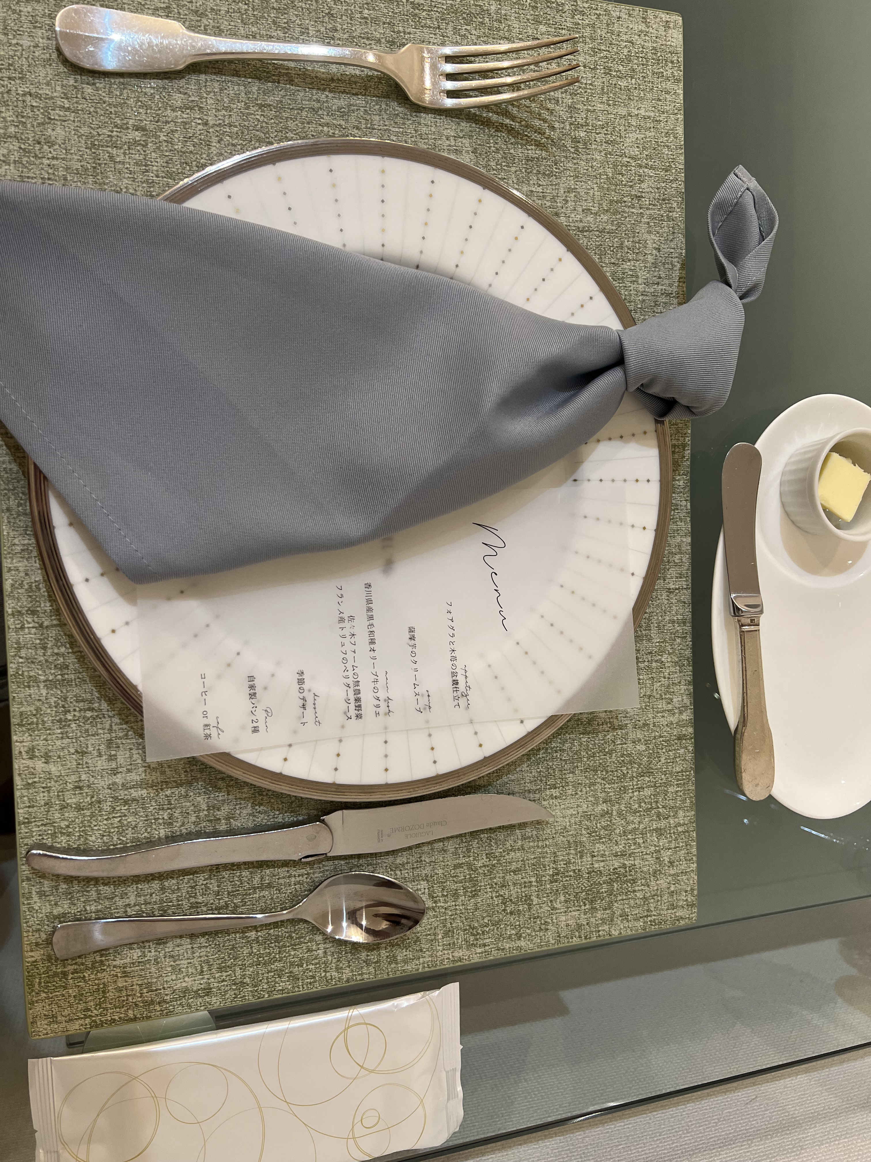 セント・ラファエロチャペル御堂筋