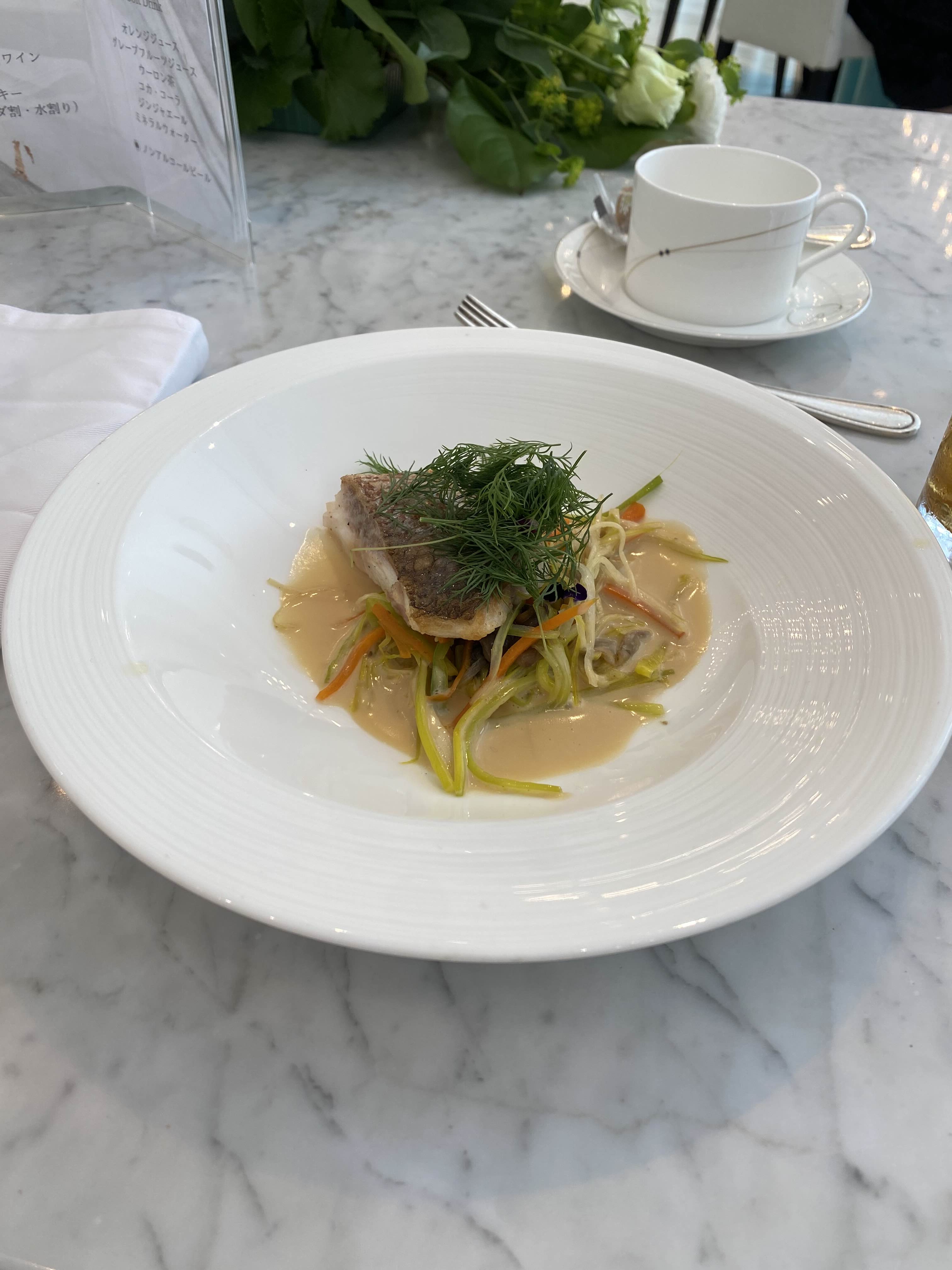 セント・ラファエロチャペル御堂筋