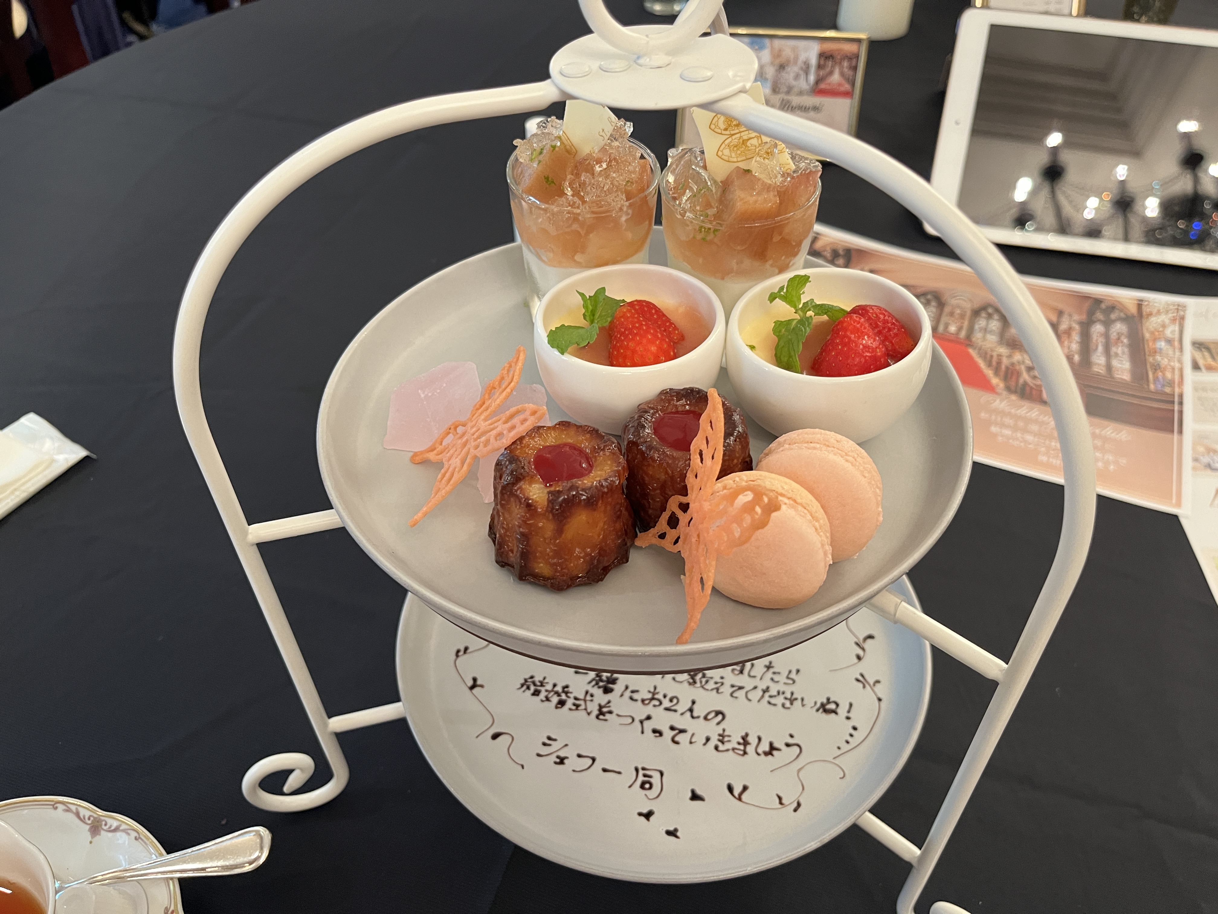 セント・ラファエロチャペル御堂筋