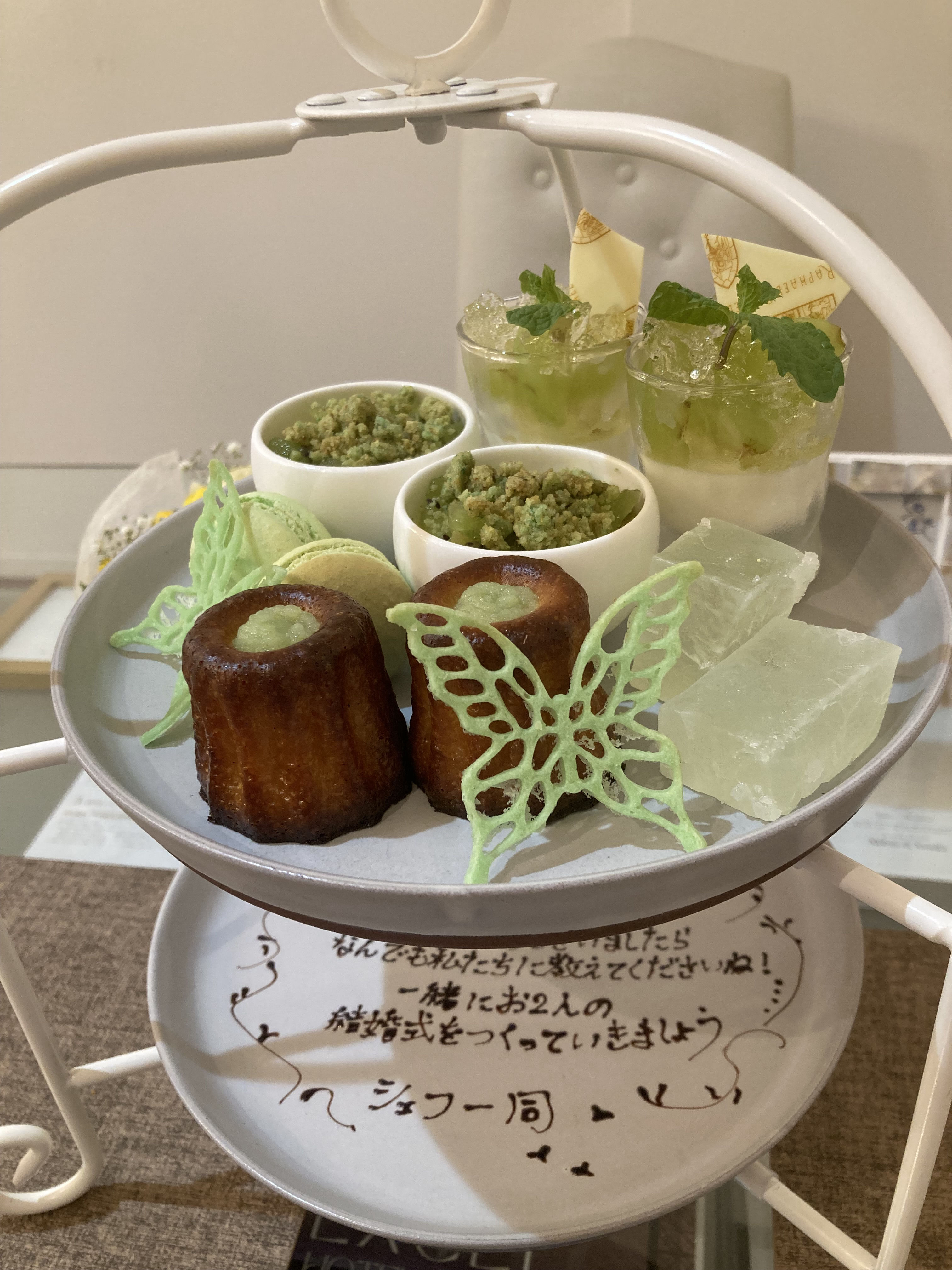 セント・ラファエロチャペル御堂筋