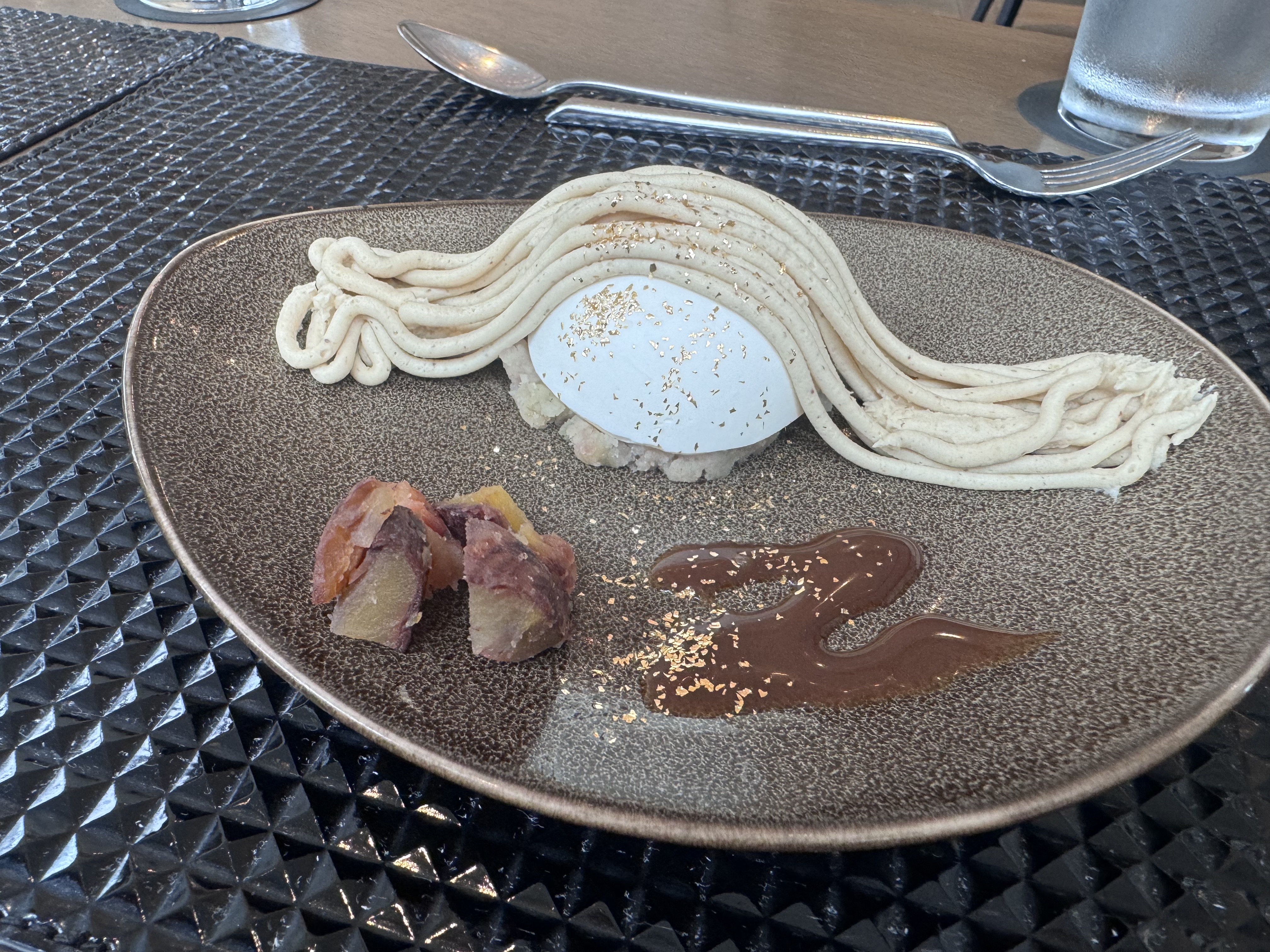 ザ ストリングス表参道