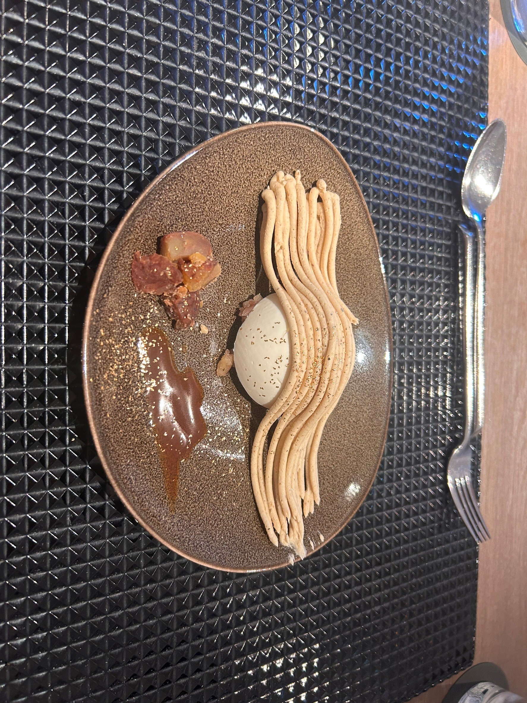 ザ ストリングス表参道