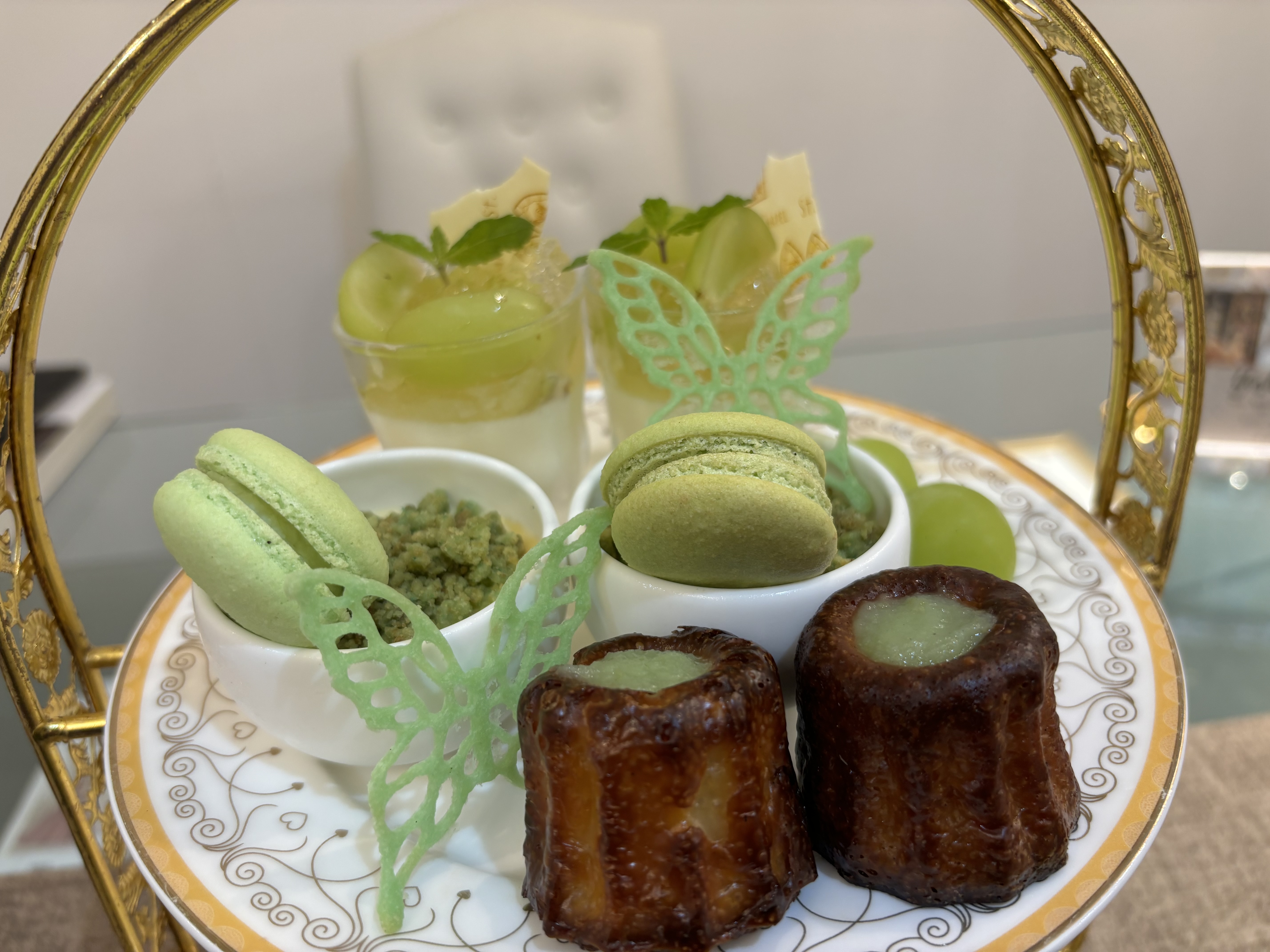 セント・ラファエロチャペル御堂筋