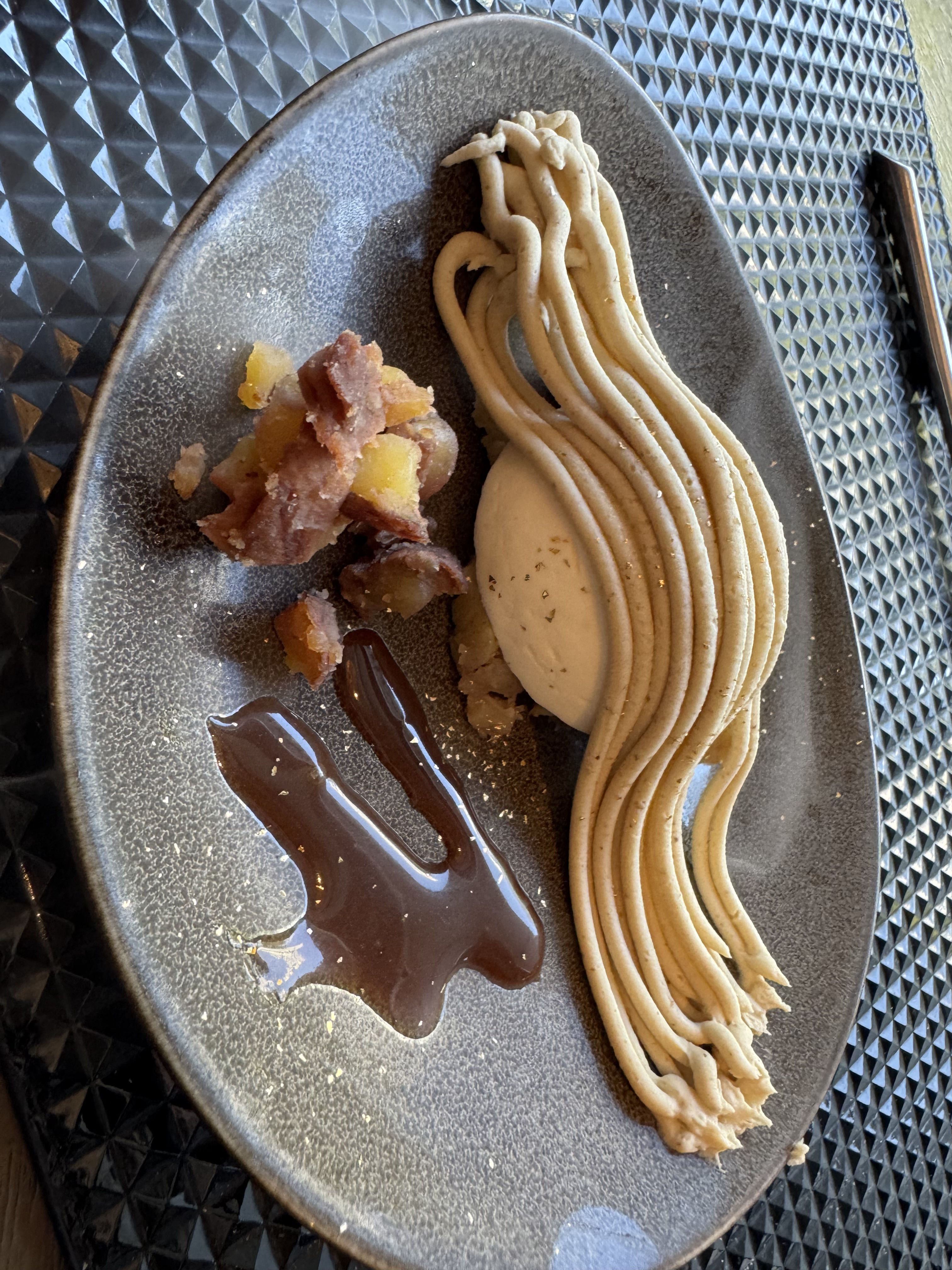 ザ ストリングス表参道