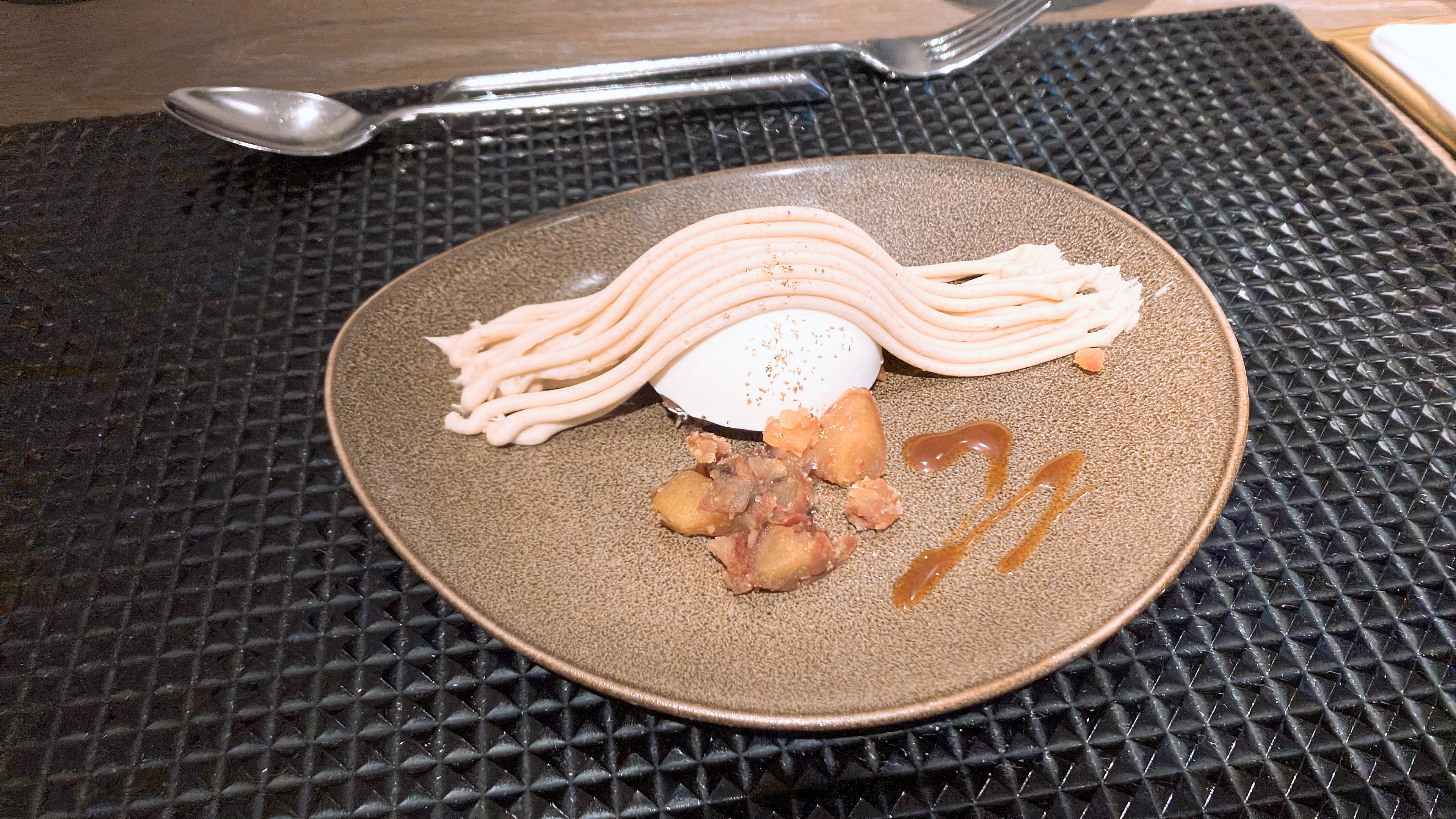 ザ ストリングス表参道