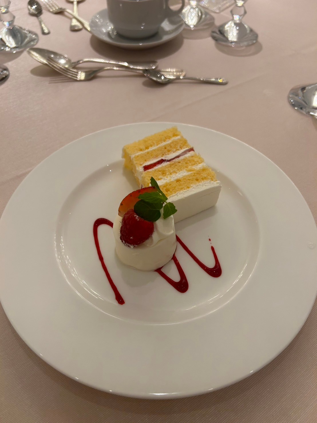 THE SUITE TOKYO by st.raphaelchapel(ザ スイート 東京)