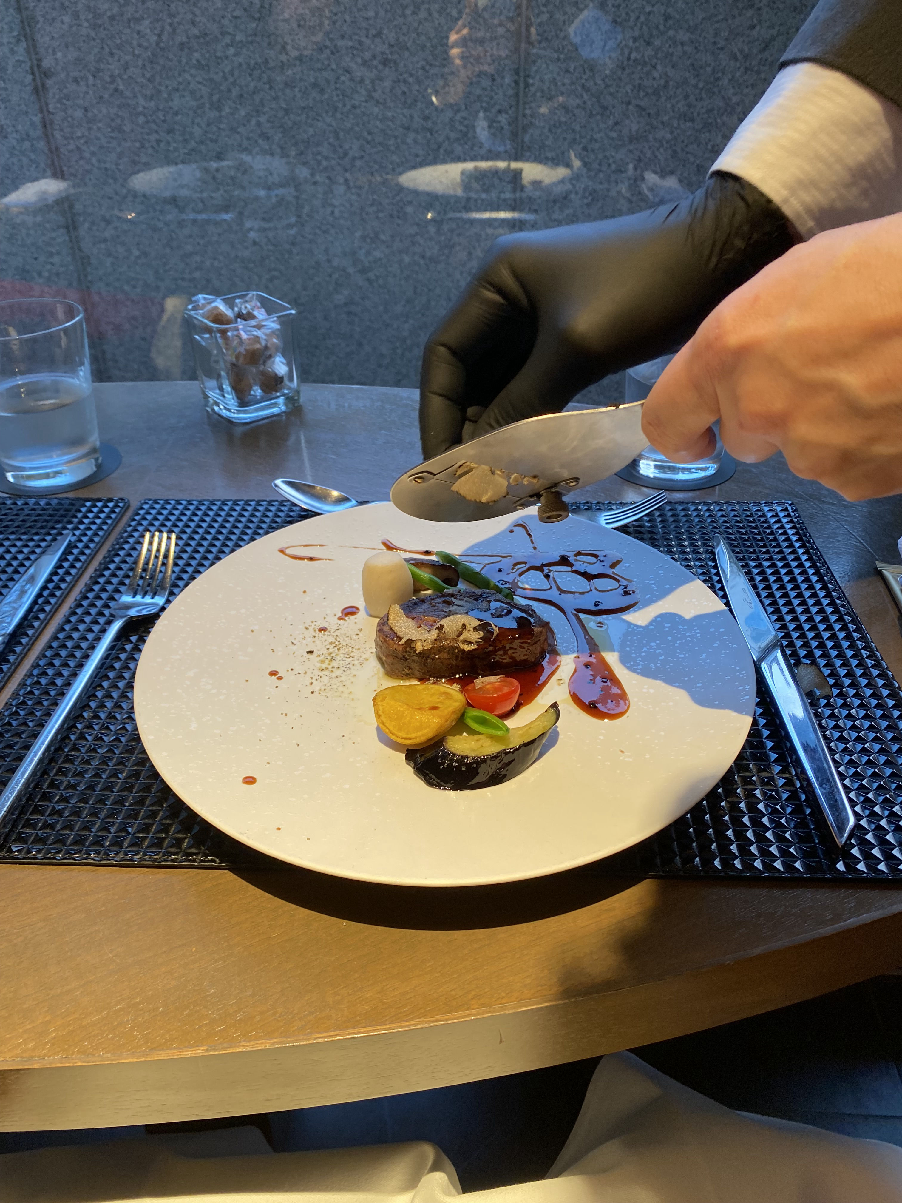 ザ ストリングス表参道