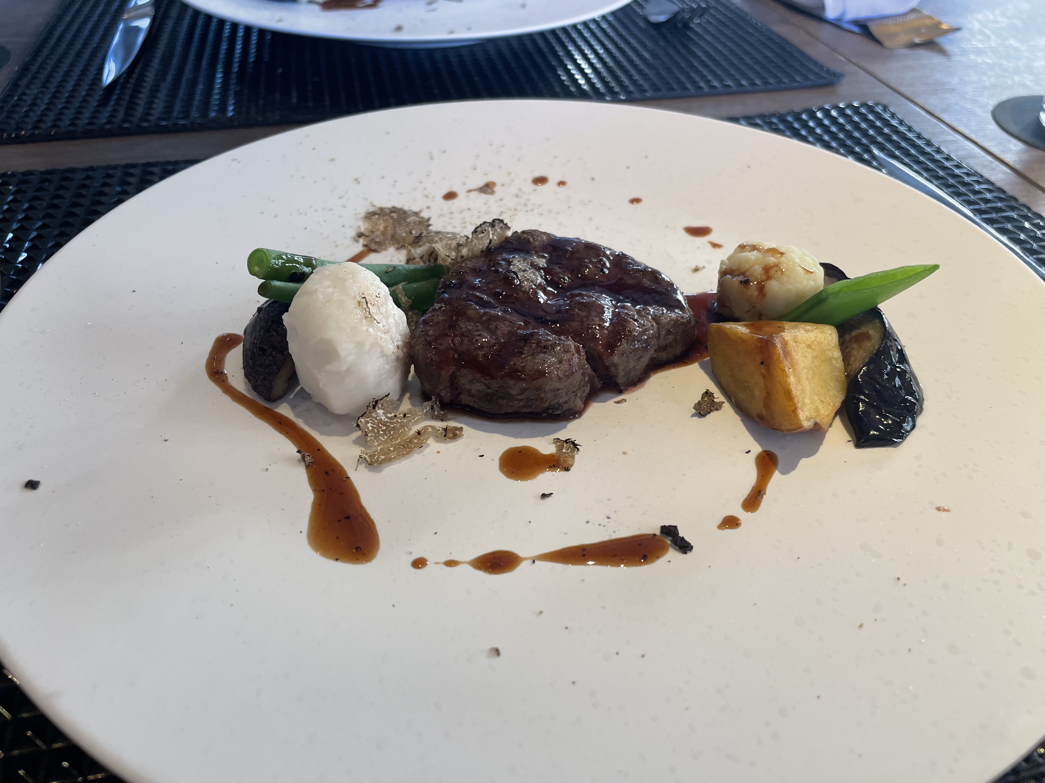 ザ ストリングス表参道