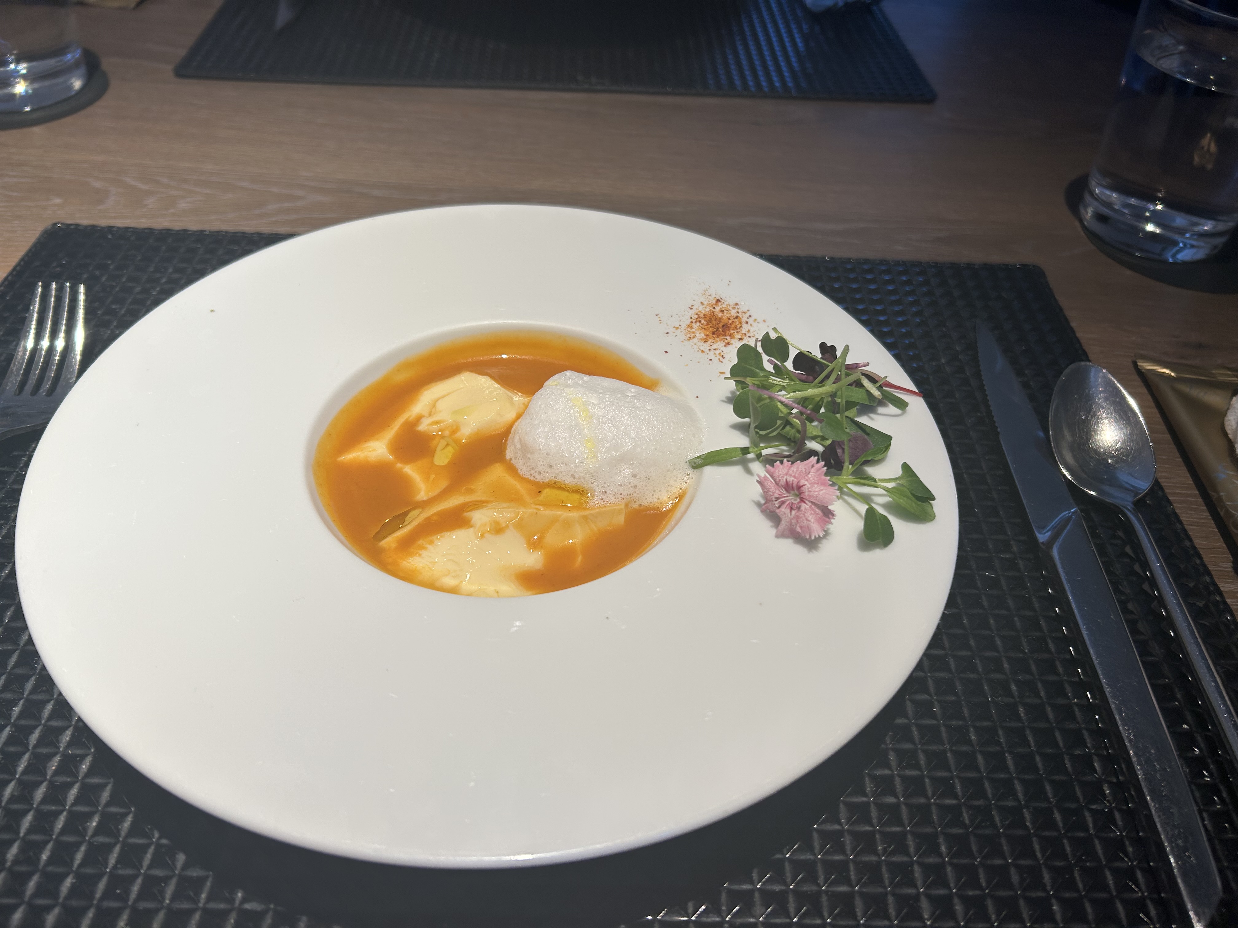 ザ ストリングス表参道