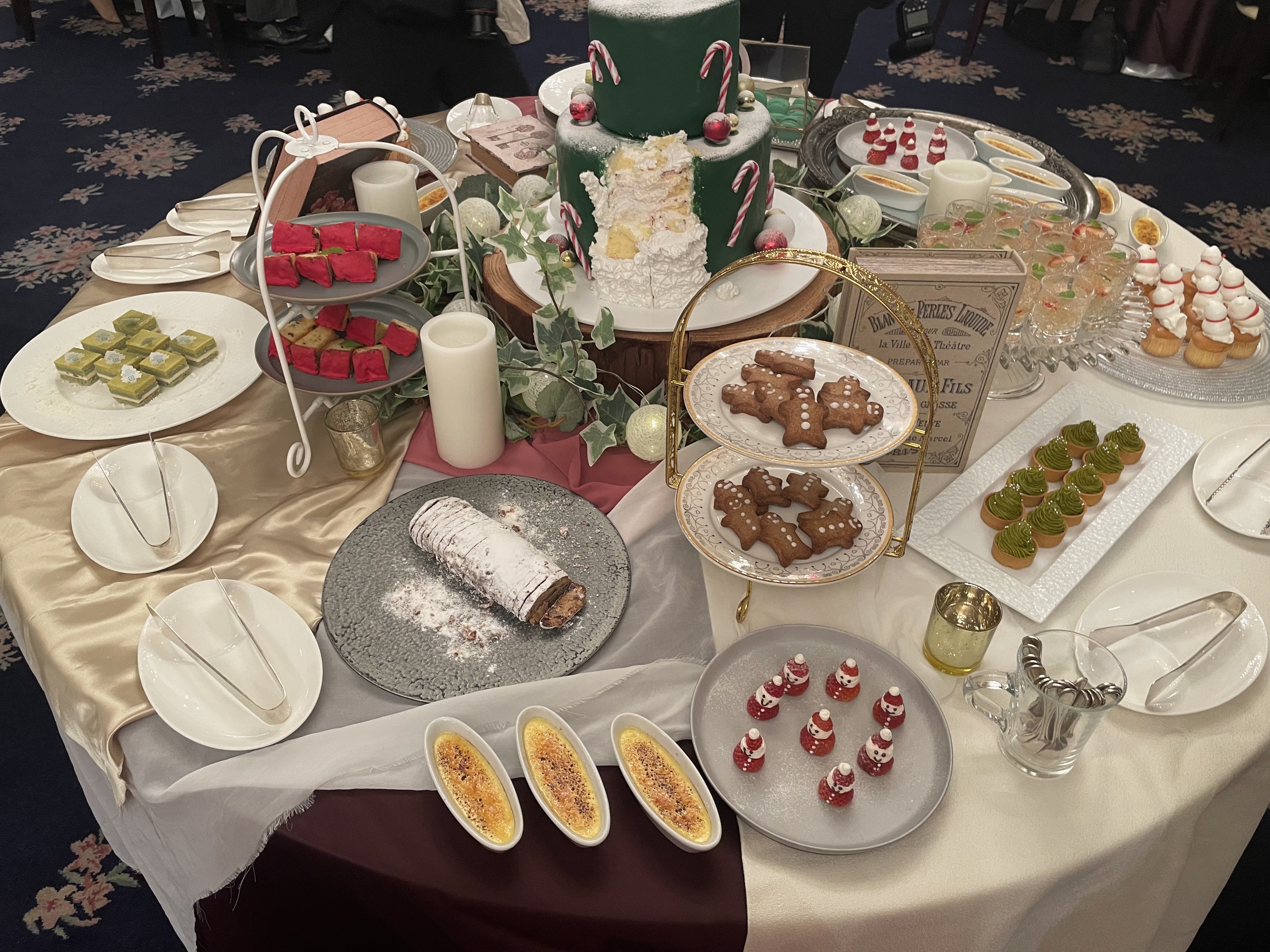 セント・ラファエロチャペル御堂筋