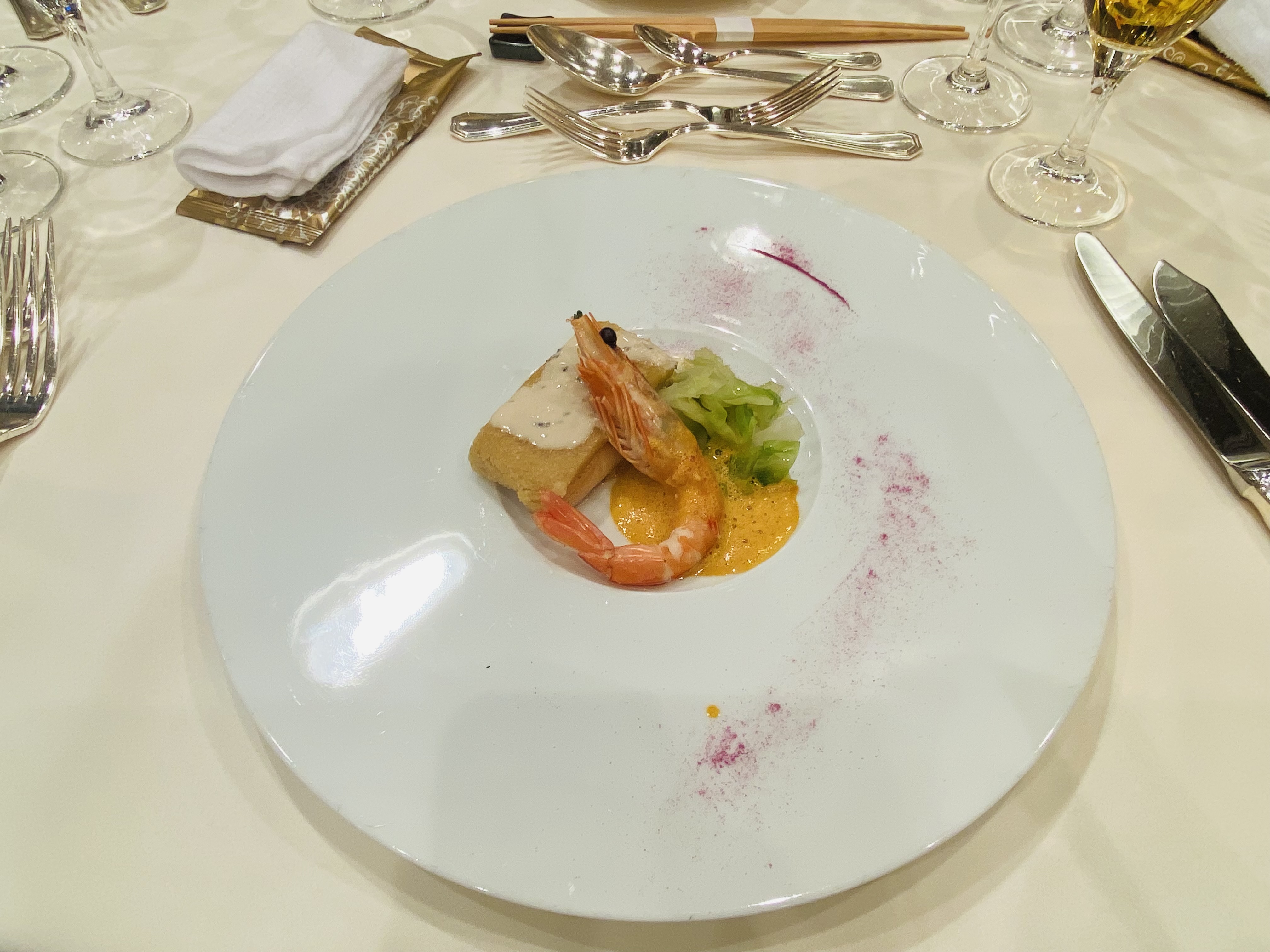 ザ ストリングス表参道