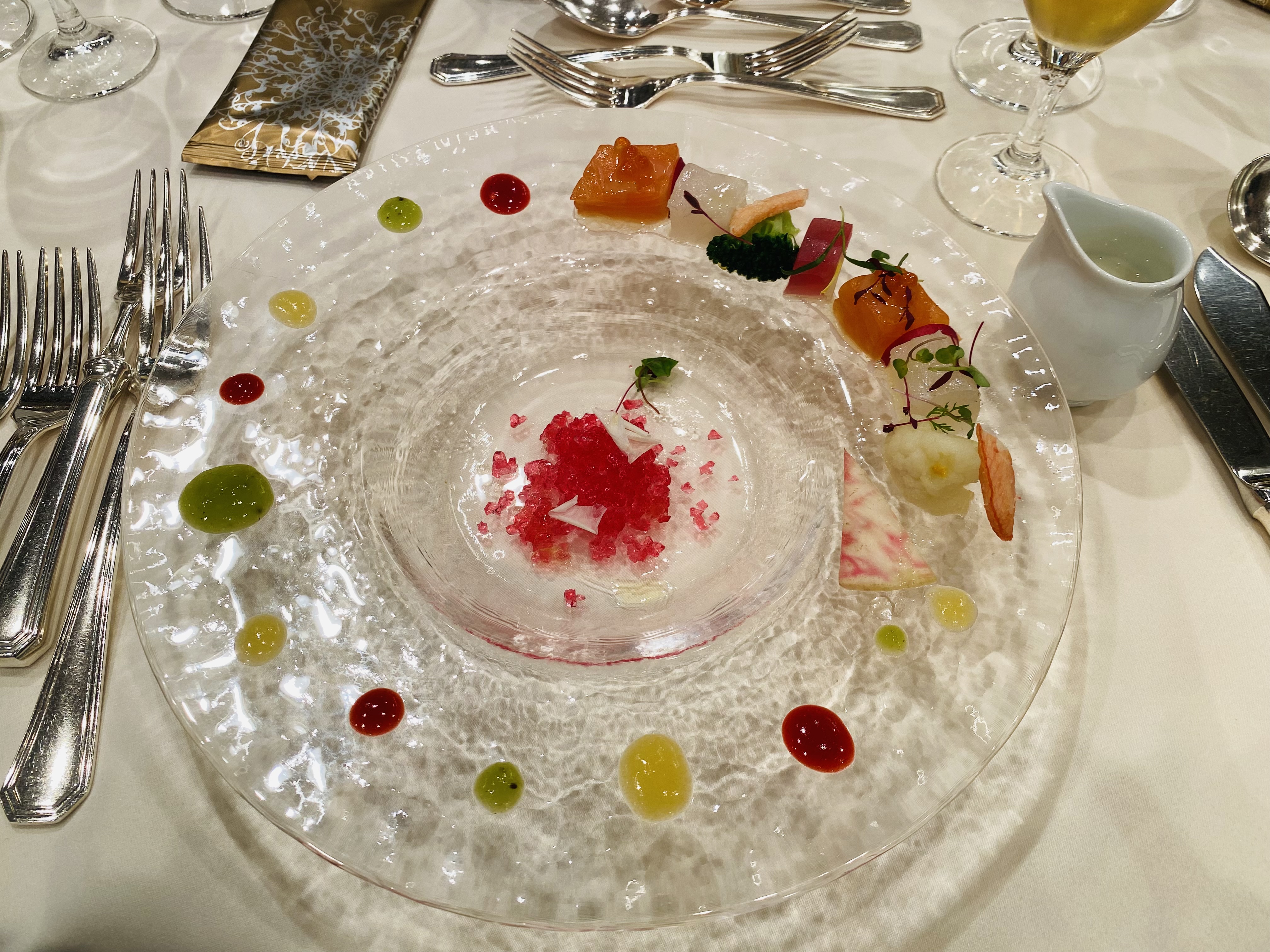 ザ ストリングス表参道