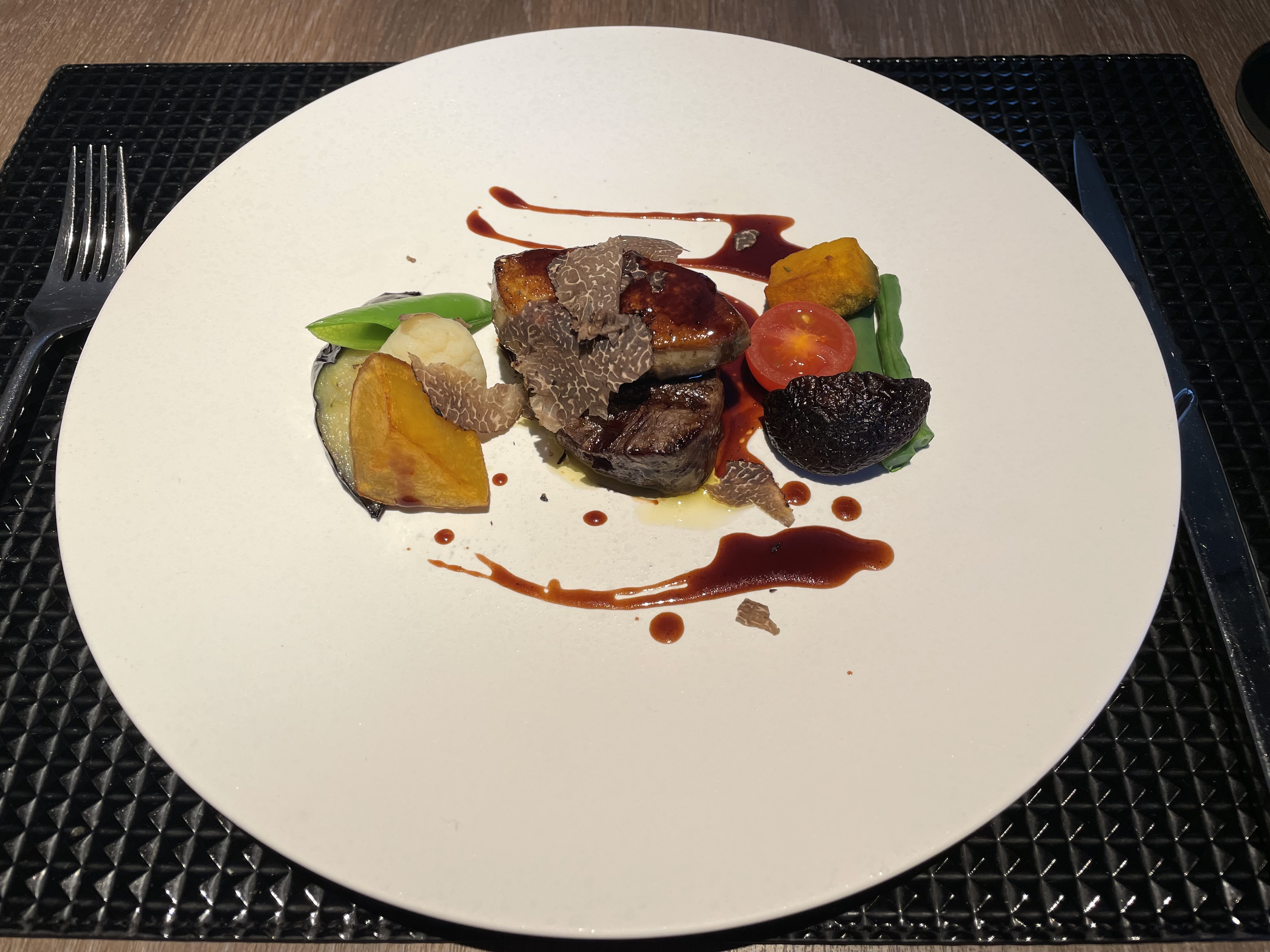 ザ ストリングス表参道