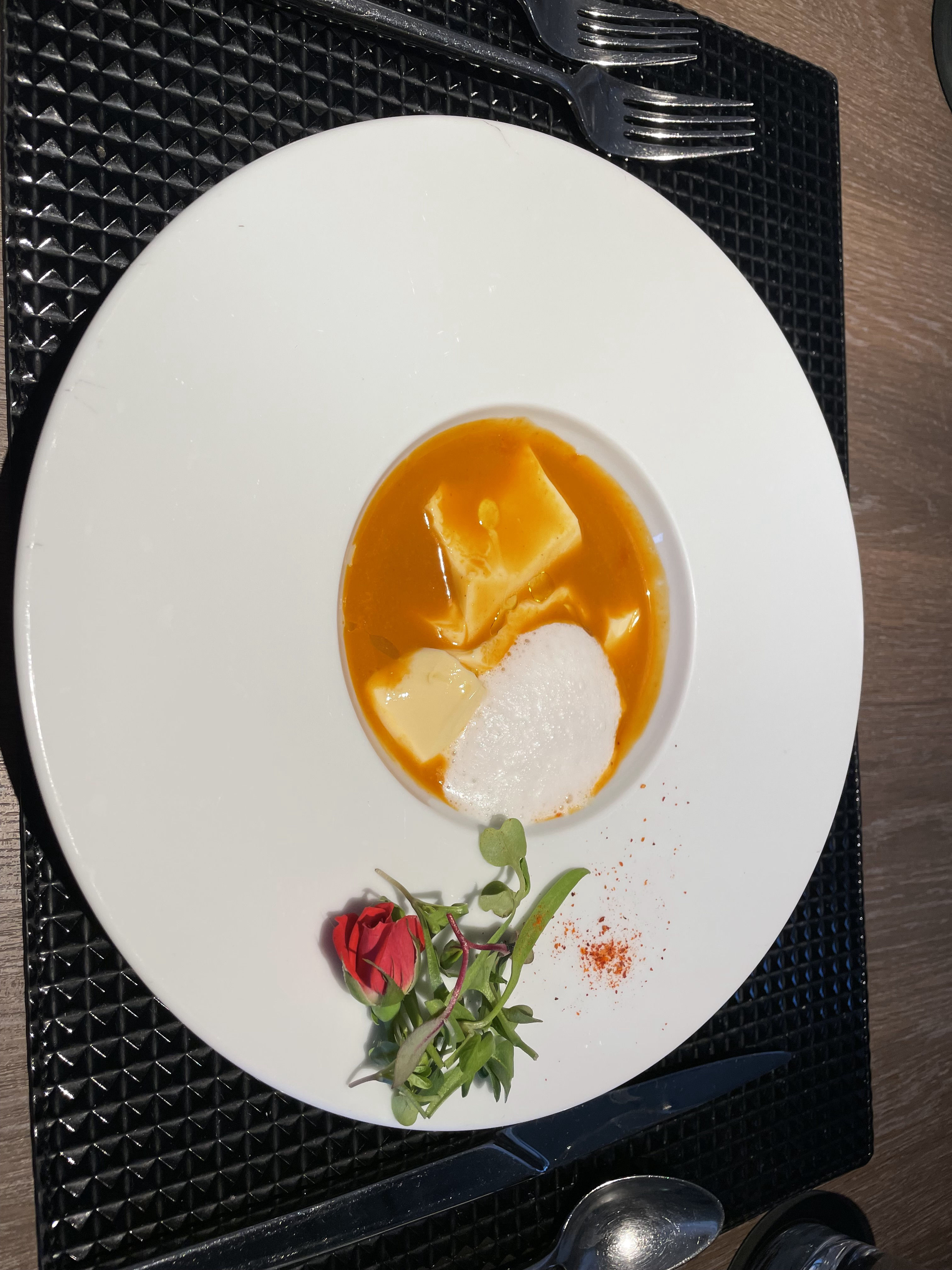 ザ ストリングス表参道