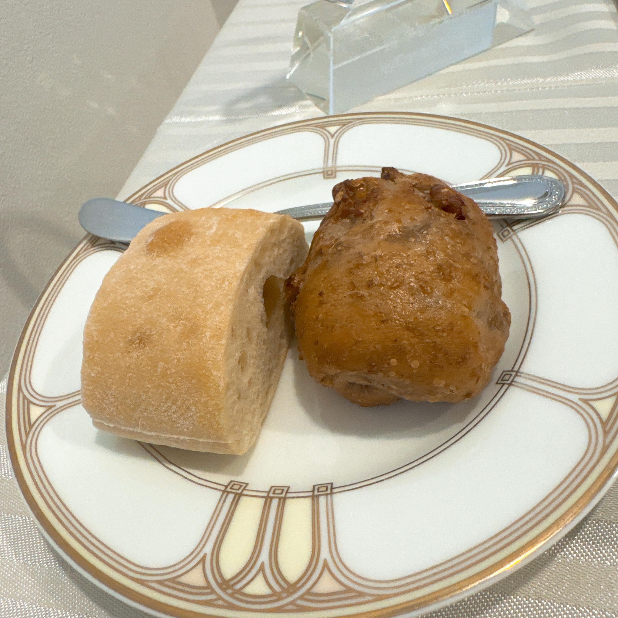 18 (アンウィット) Produced by Casa d' Angela