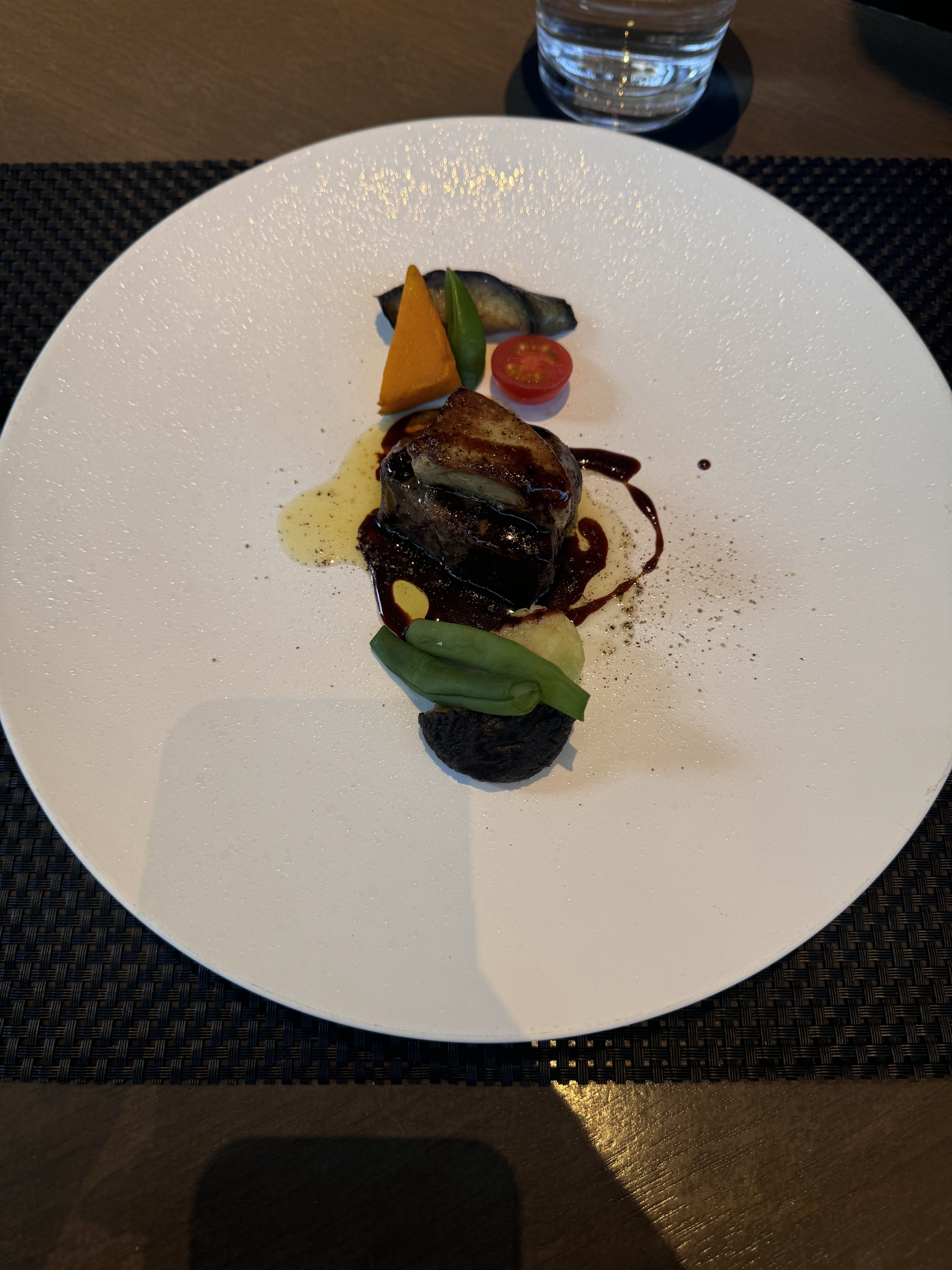 ザ ストリングス表参道