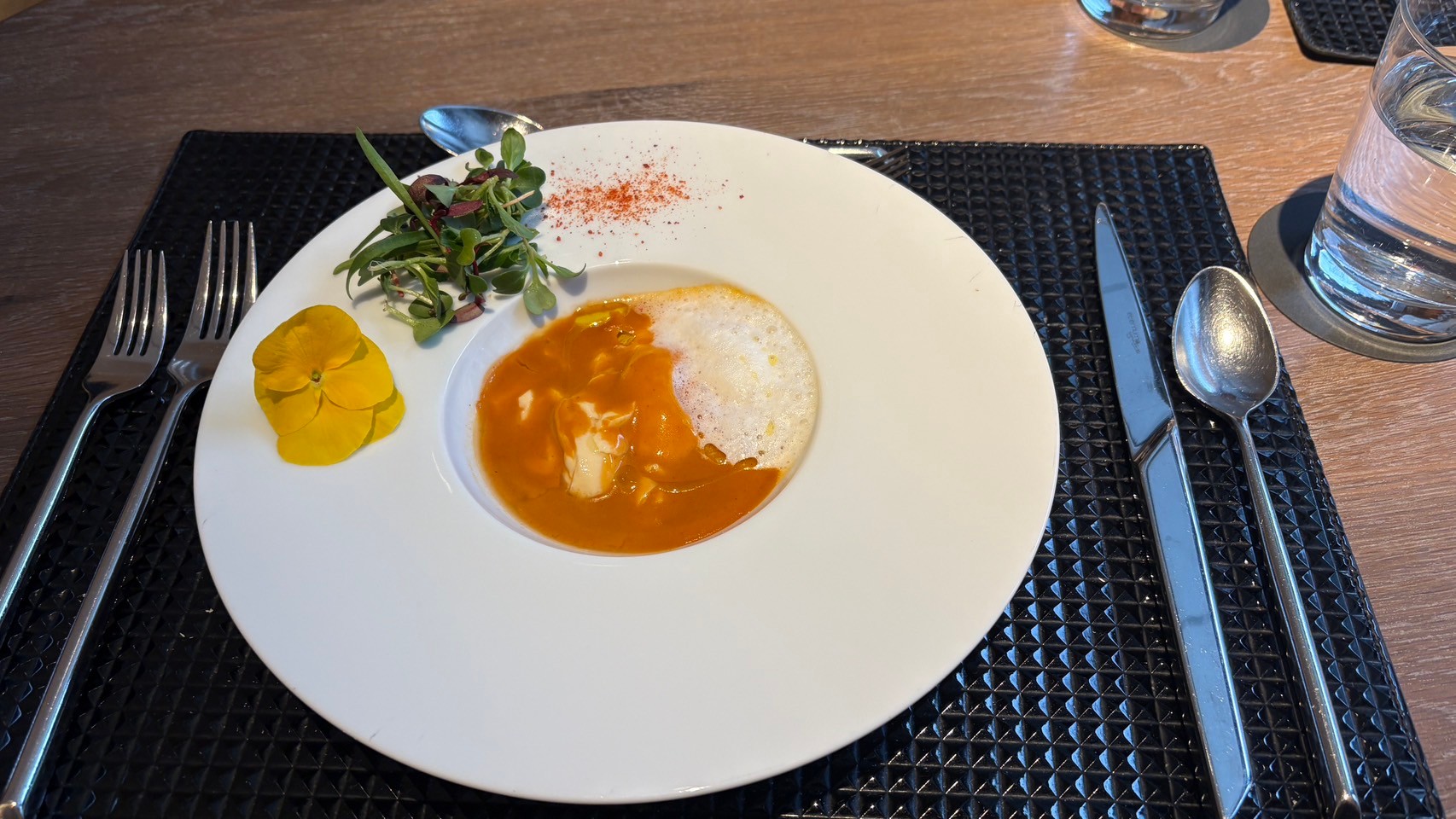 ザ ストリングス表参道