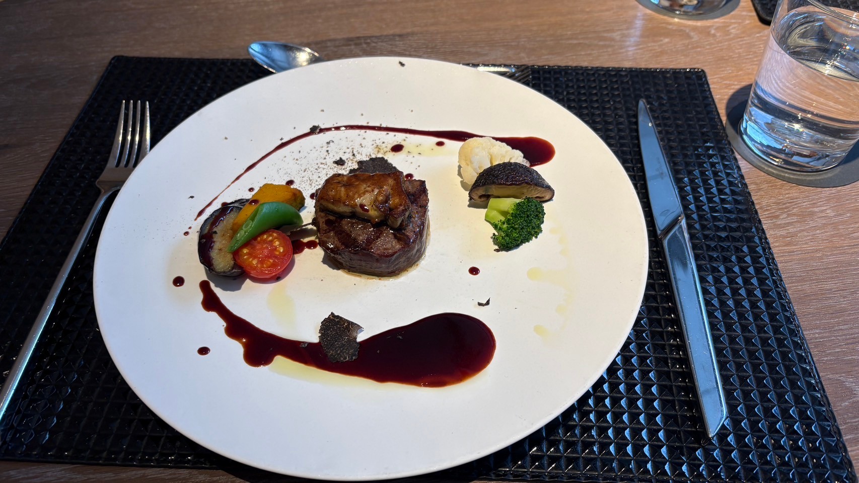 ザ ストリングス表参道