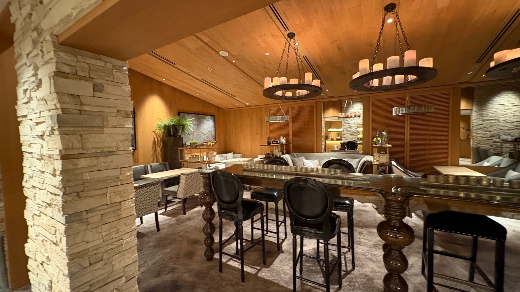 ザ ストリングス表参道