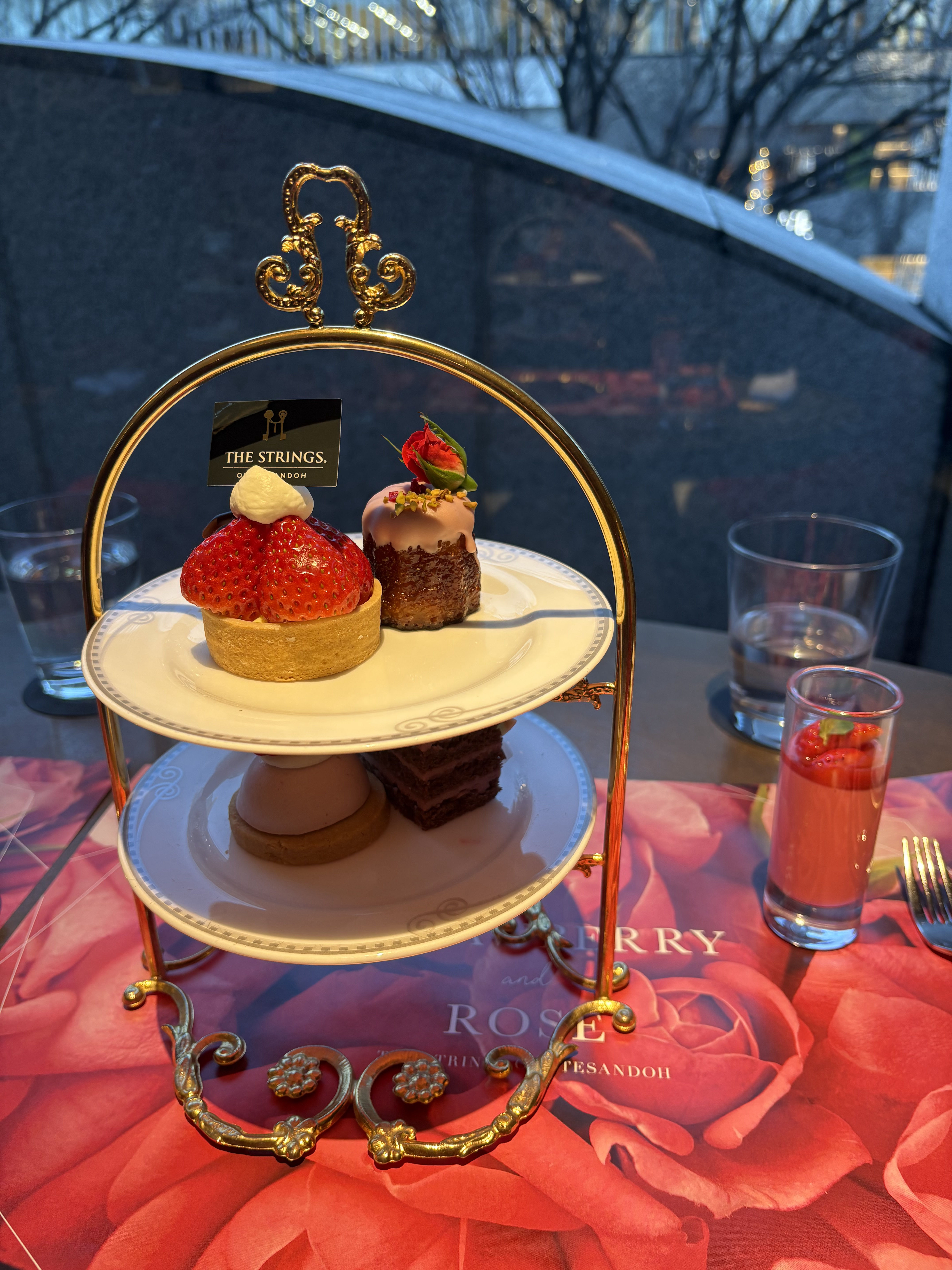 ザ ストリングス表参道