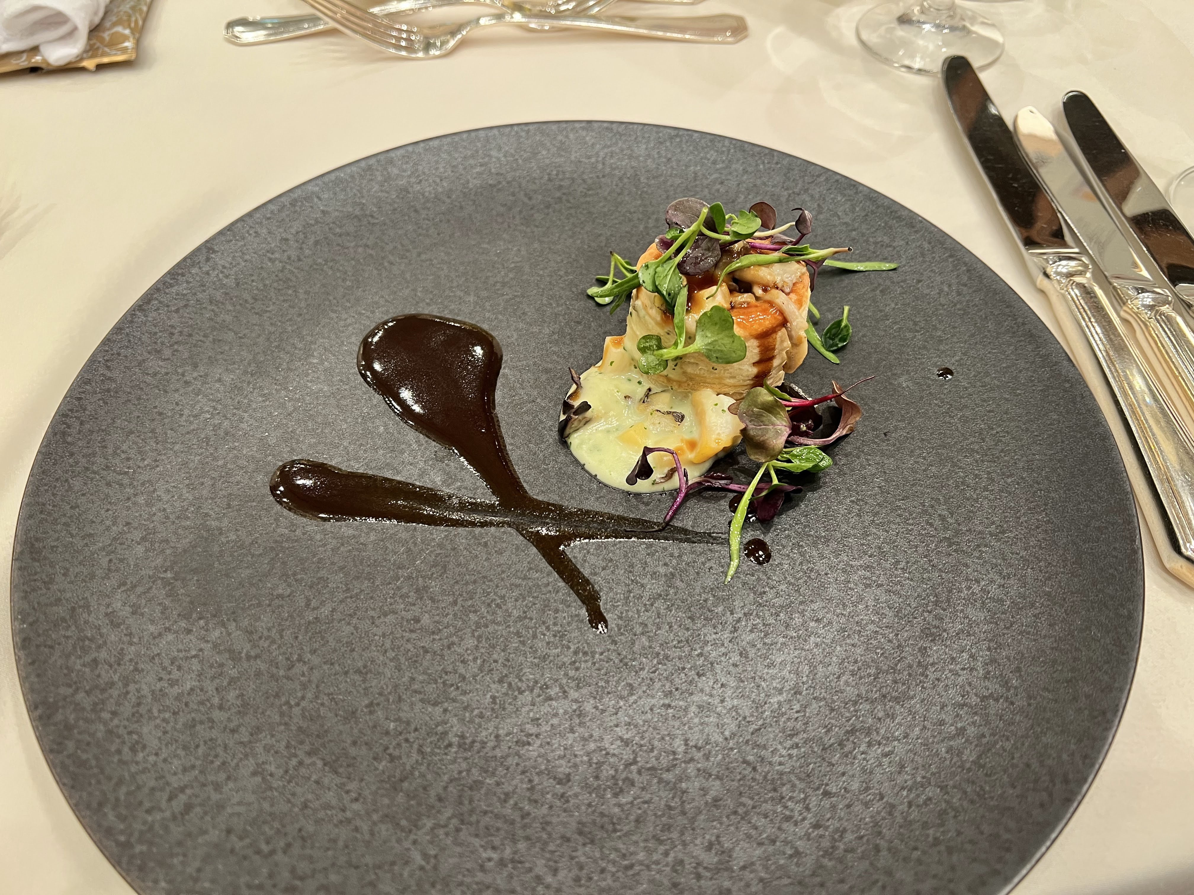 ザ ストリングス表参道