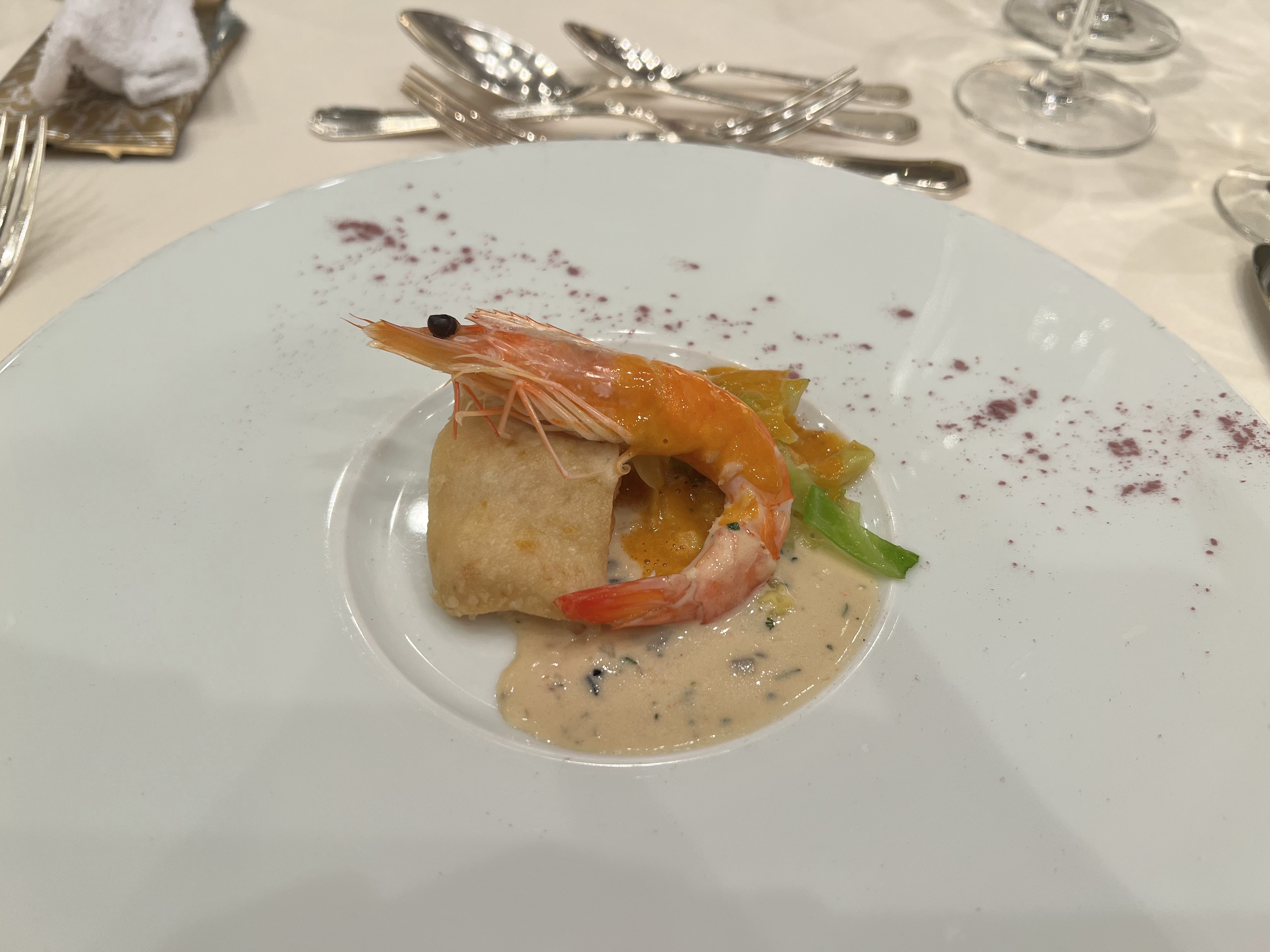 ザ ストリングス表参道