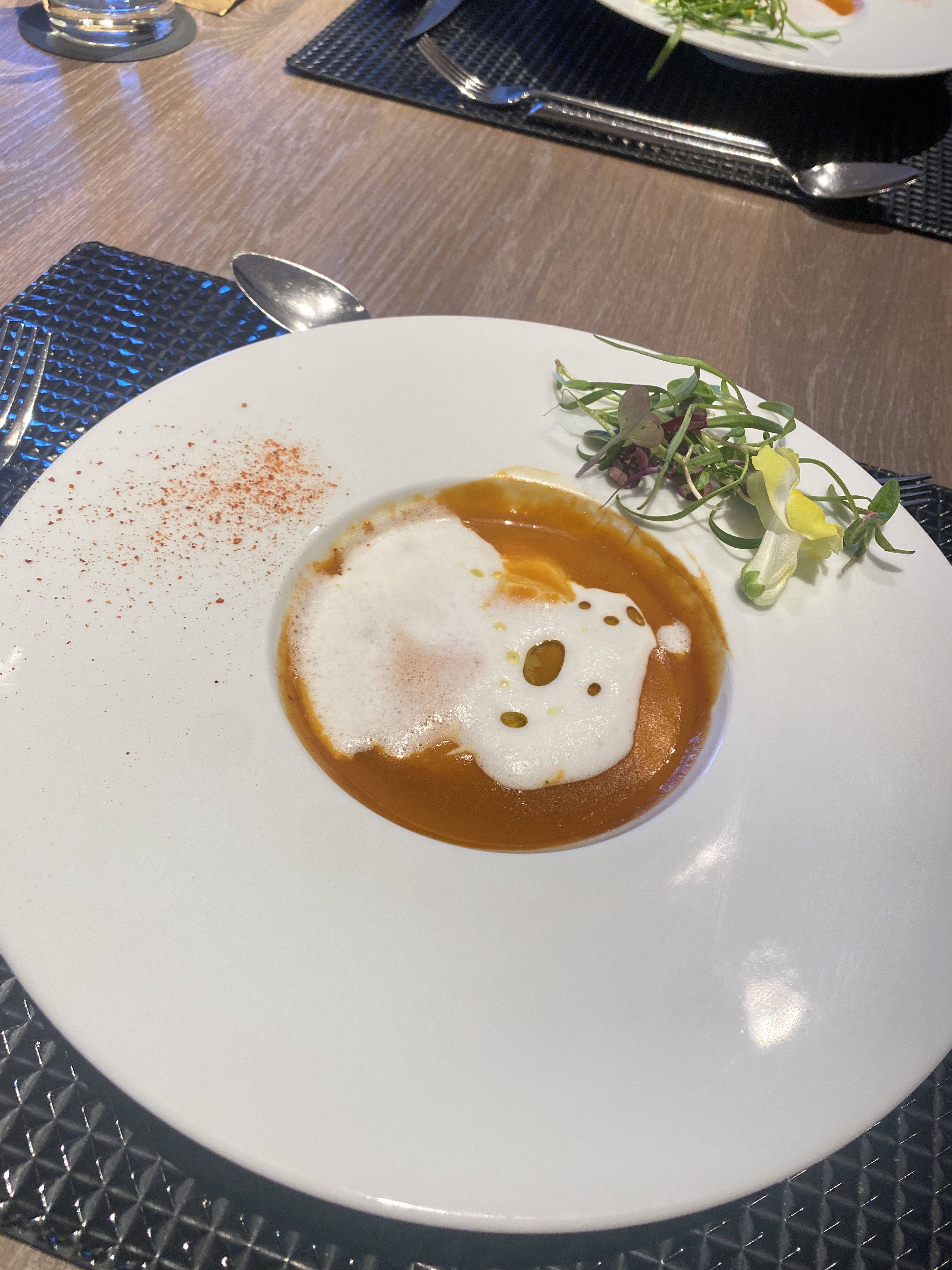 ザ ストリングス表参道