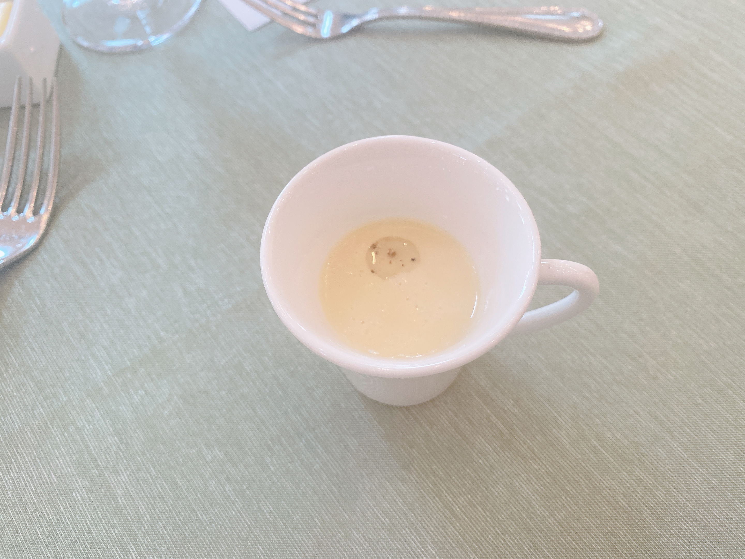 18 (アンウィット) Produced by Casa d' Angela