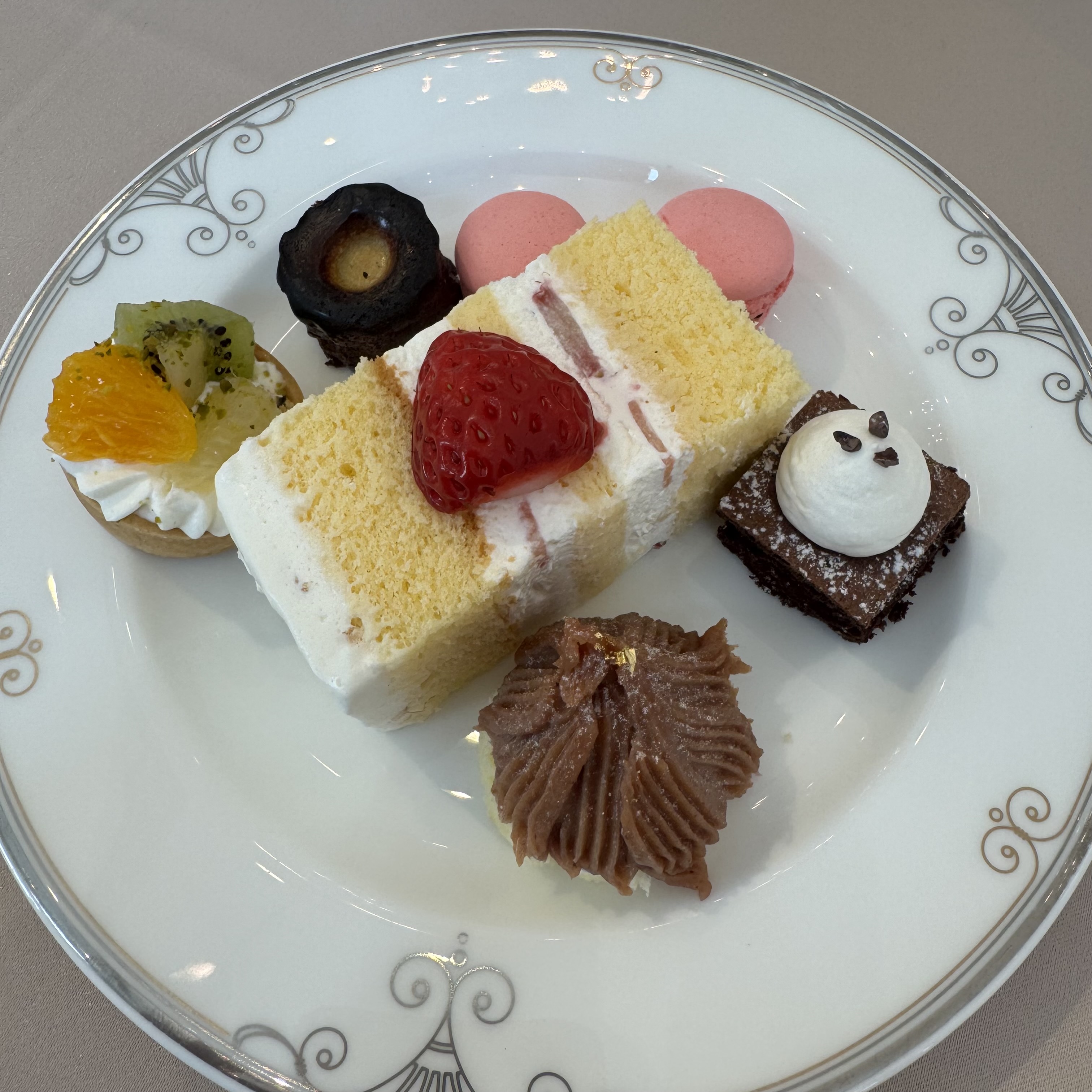 18 (アンウィット) Produced by Casa d' Angela