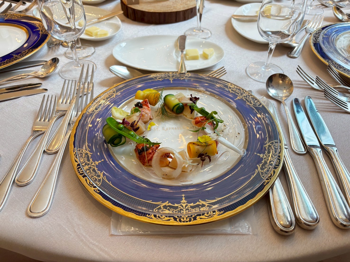 セント・ラファエロチャペル御堂筋