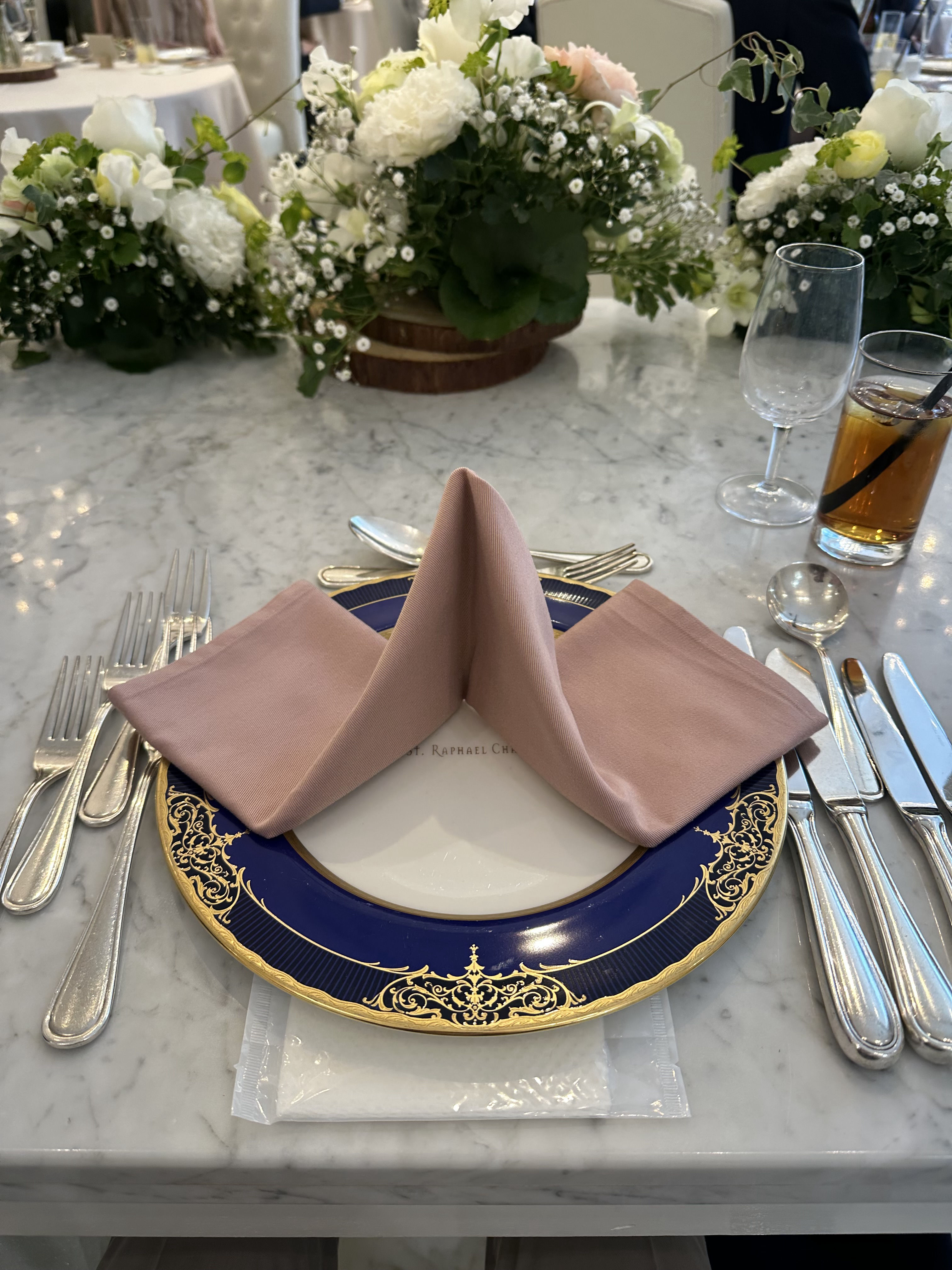 セント・ラファエロチャペル御堂筋