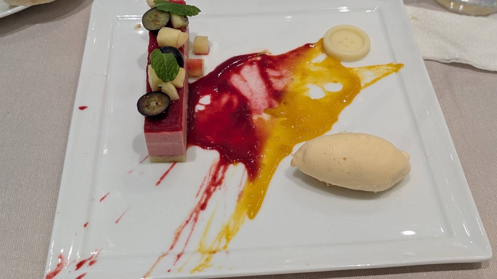 セント・ラファエロチャペル御堂筋