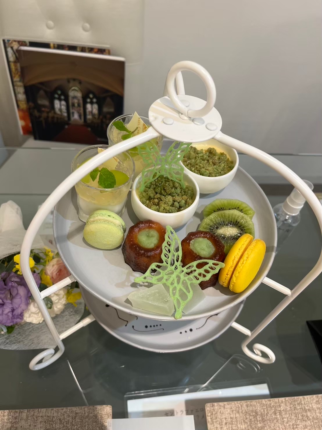 セント・ラファエロチャペル御堂筋