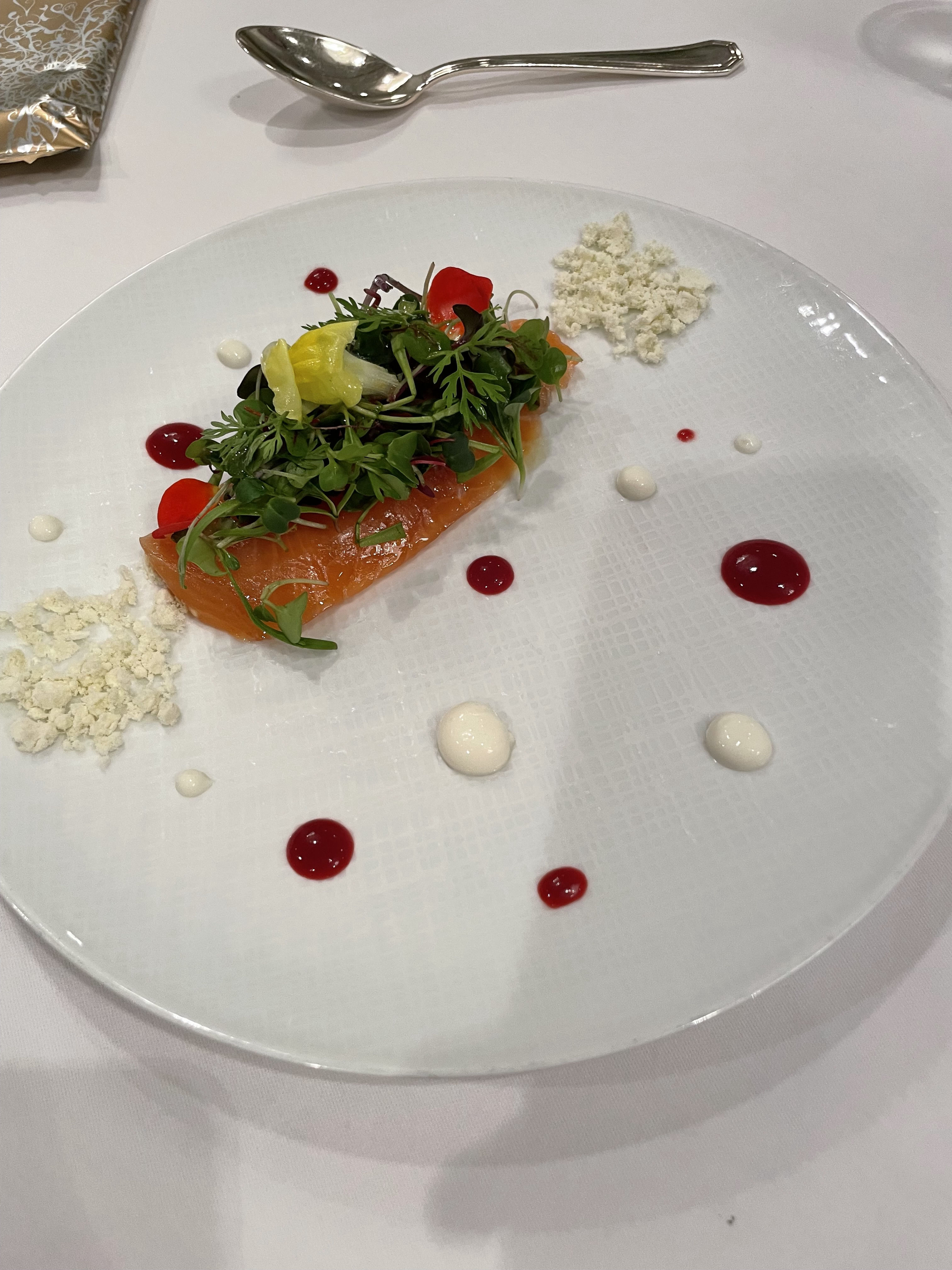 ザ ストリングス表参道