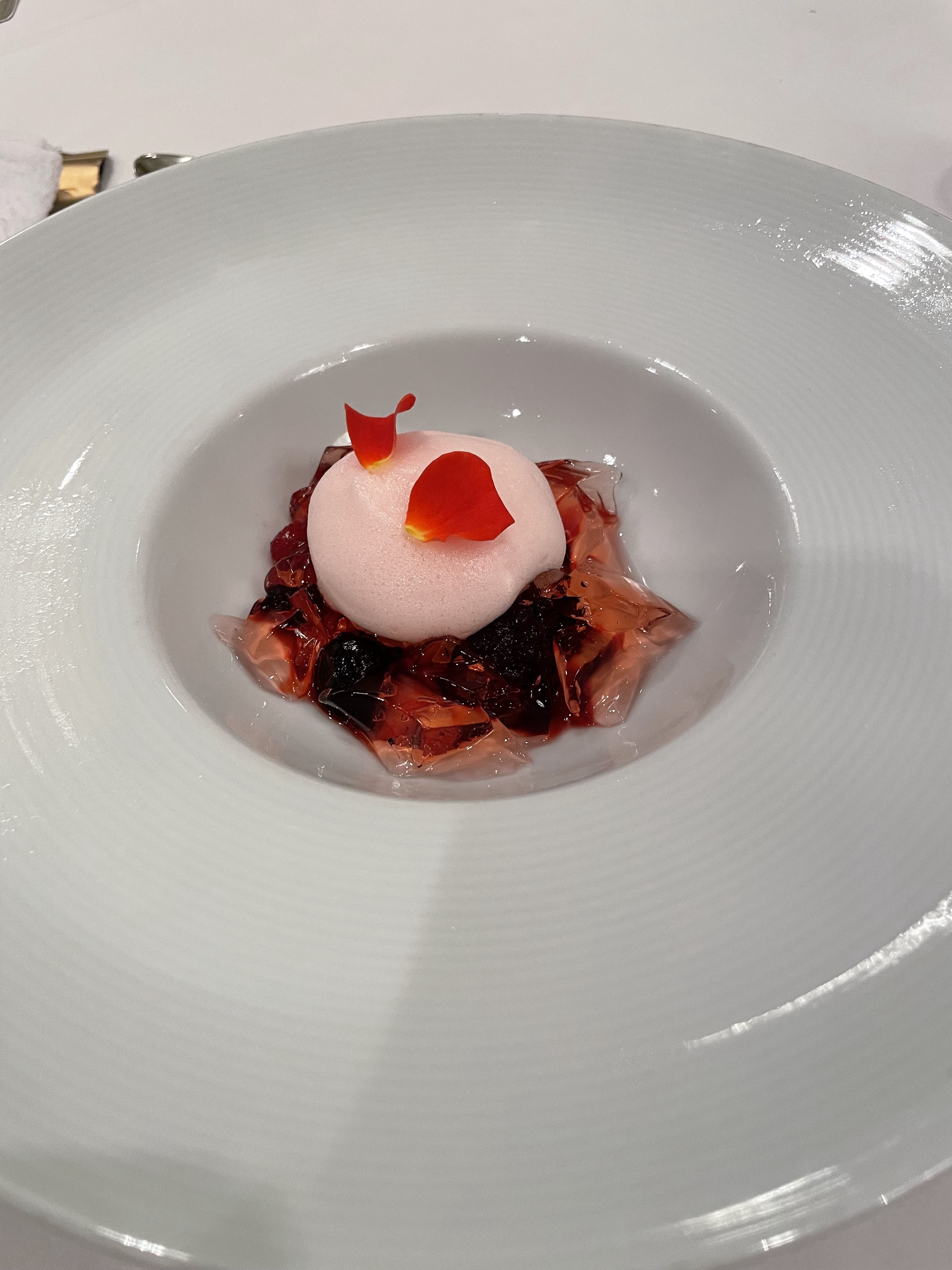 ザ ストリングス表参道