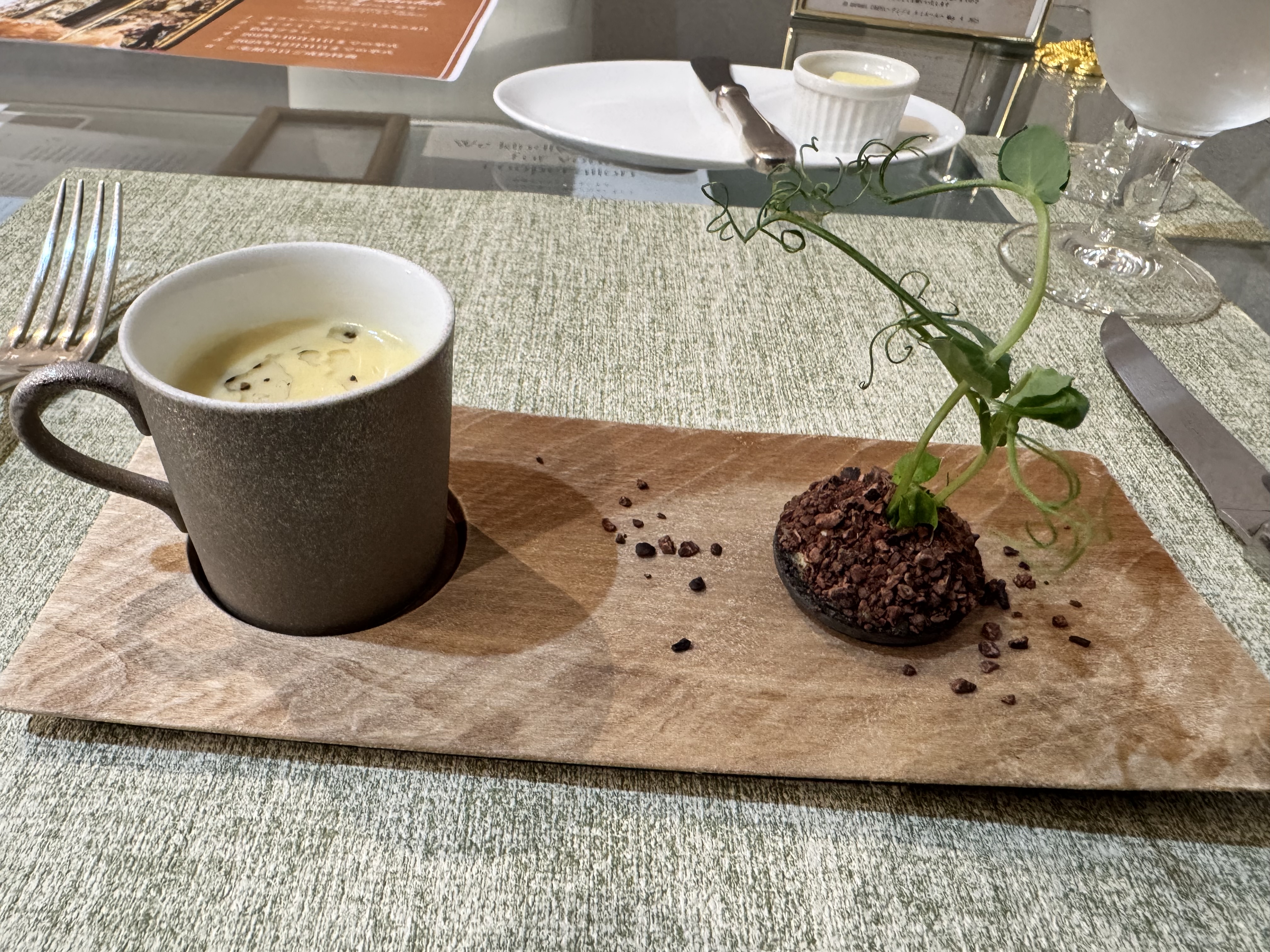 セント・ラファエロチャペル御堂筋