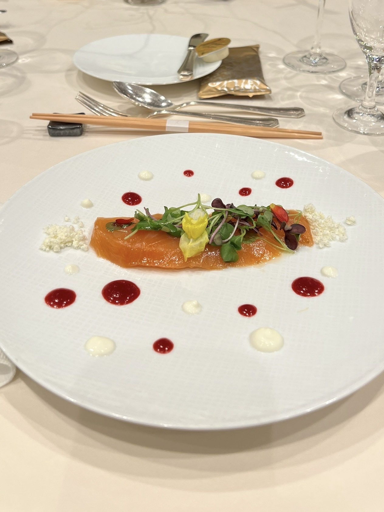 ザ ストリングス表参道