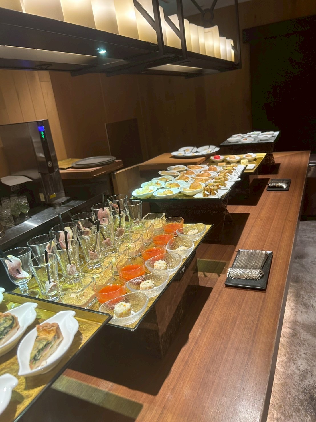 ザ ストリングス表参道