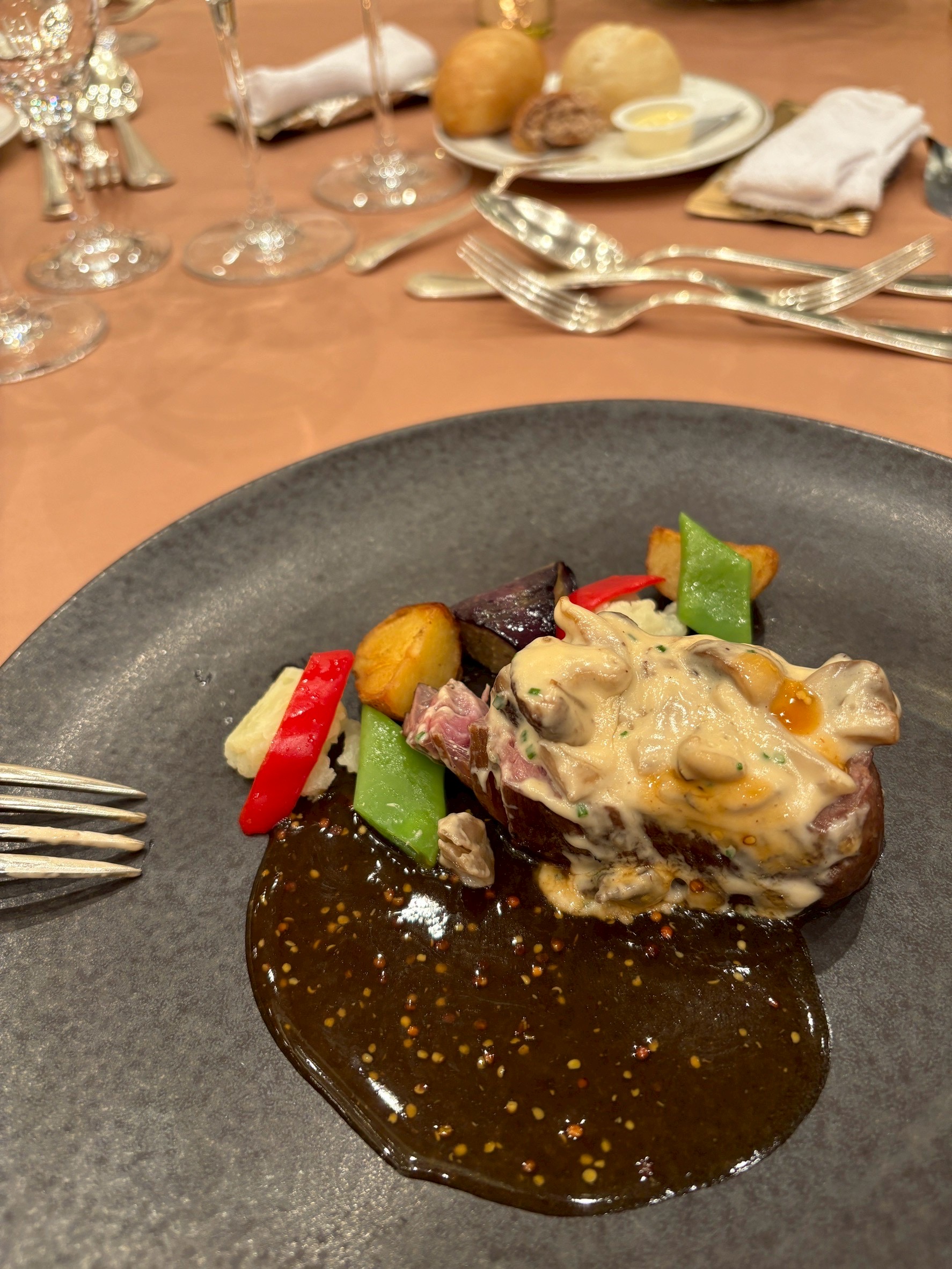 ザ ストリングス表参道