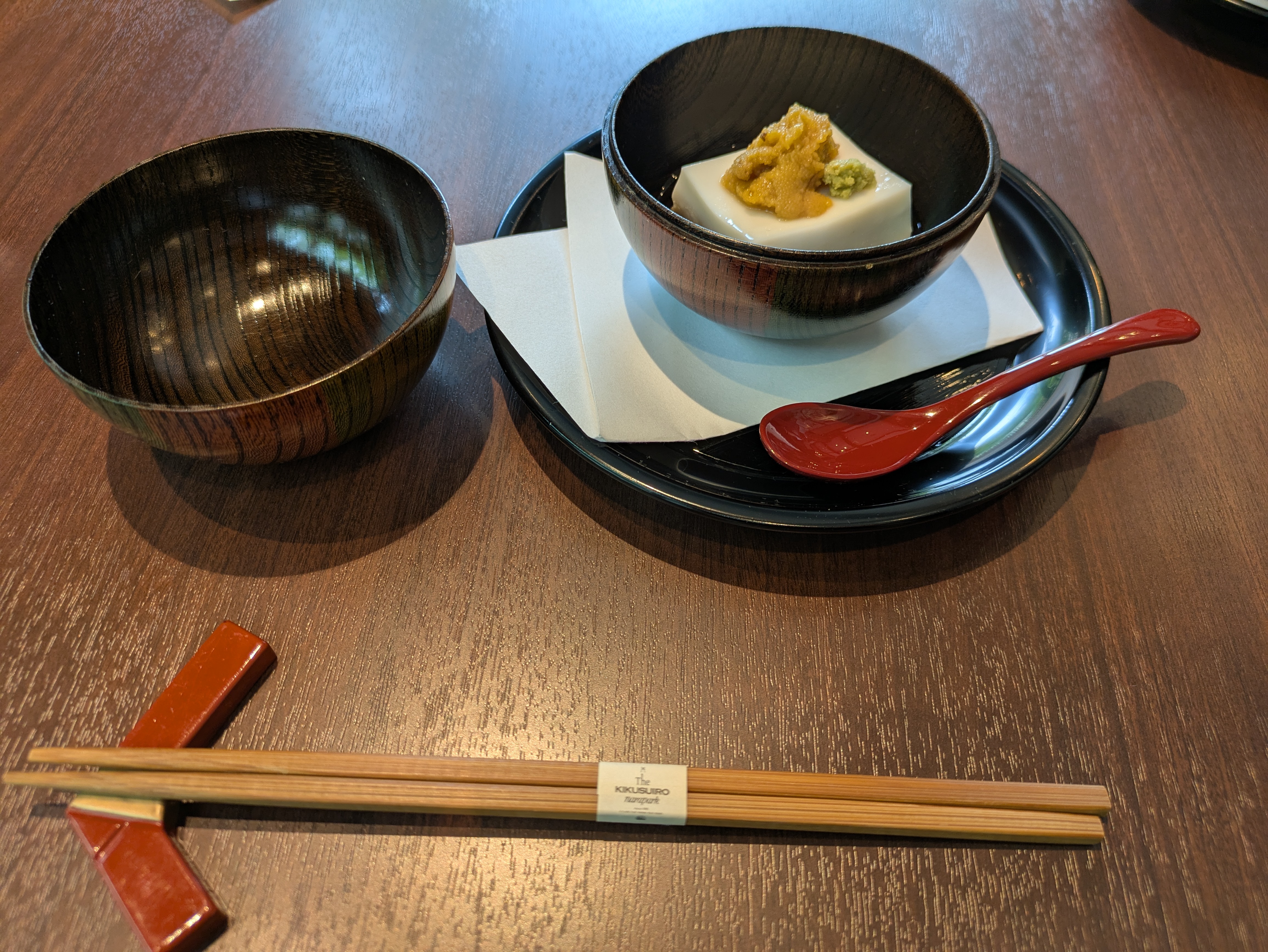 The KIKUSUIRO narapark(菊水楼)