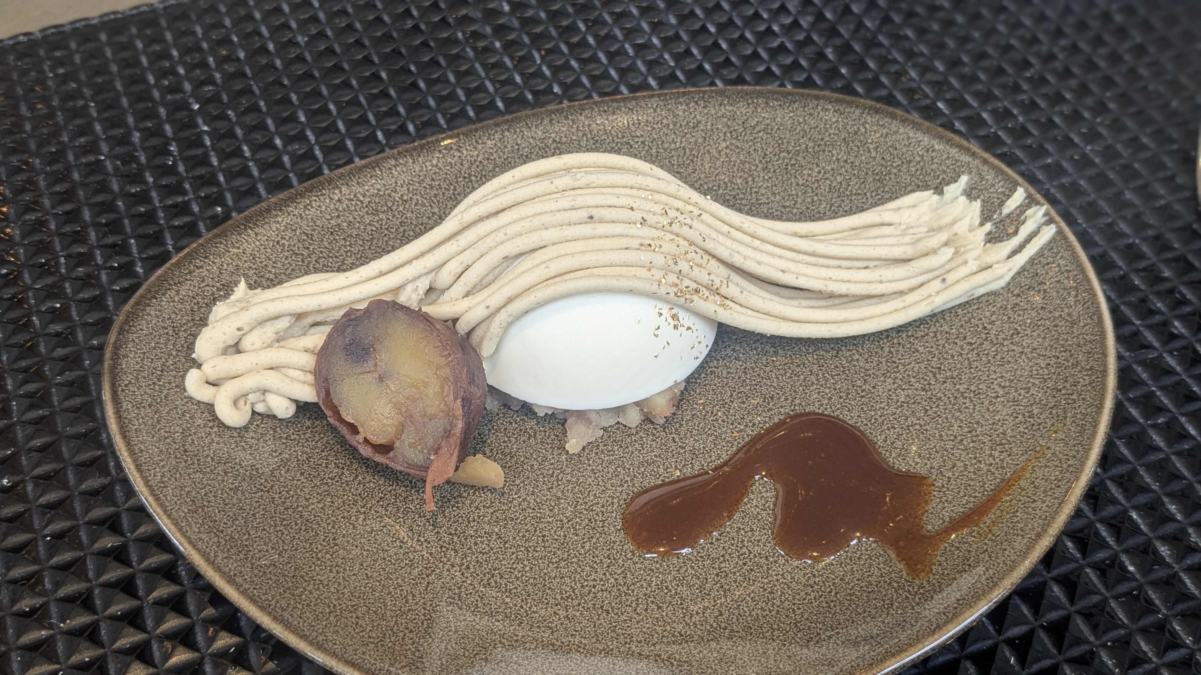 ザ ストリングス表参道